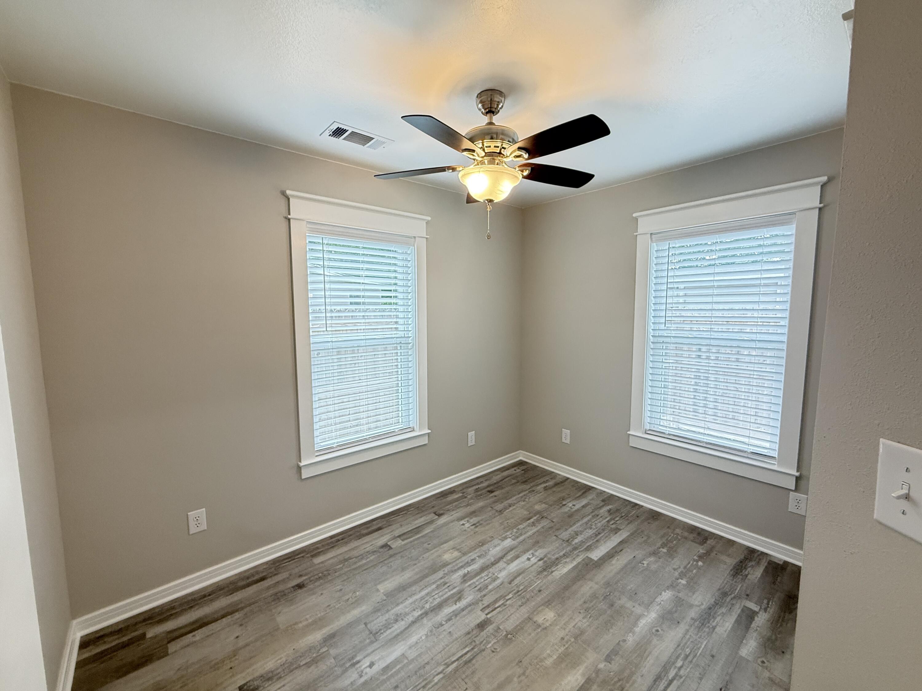 ROSEMONT S/D LOTS 13 TO 15 INC BLK E - Residential Lease
