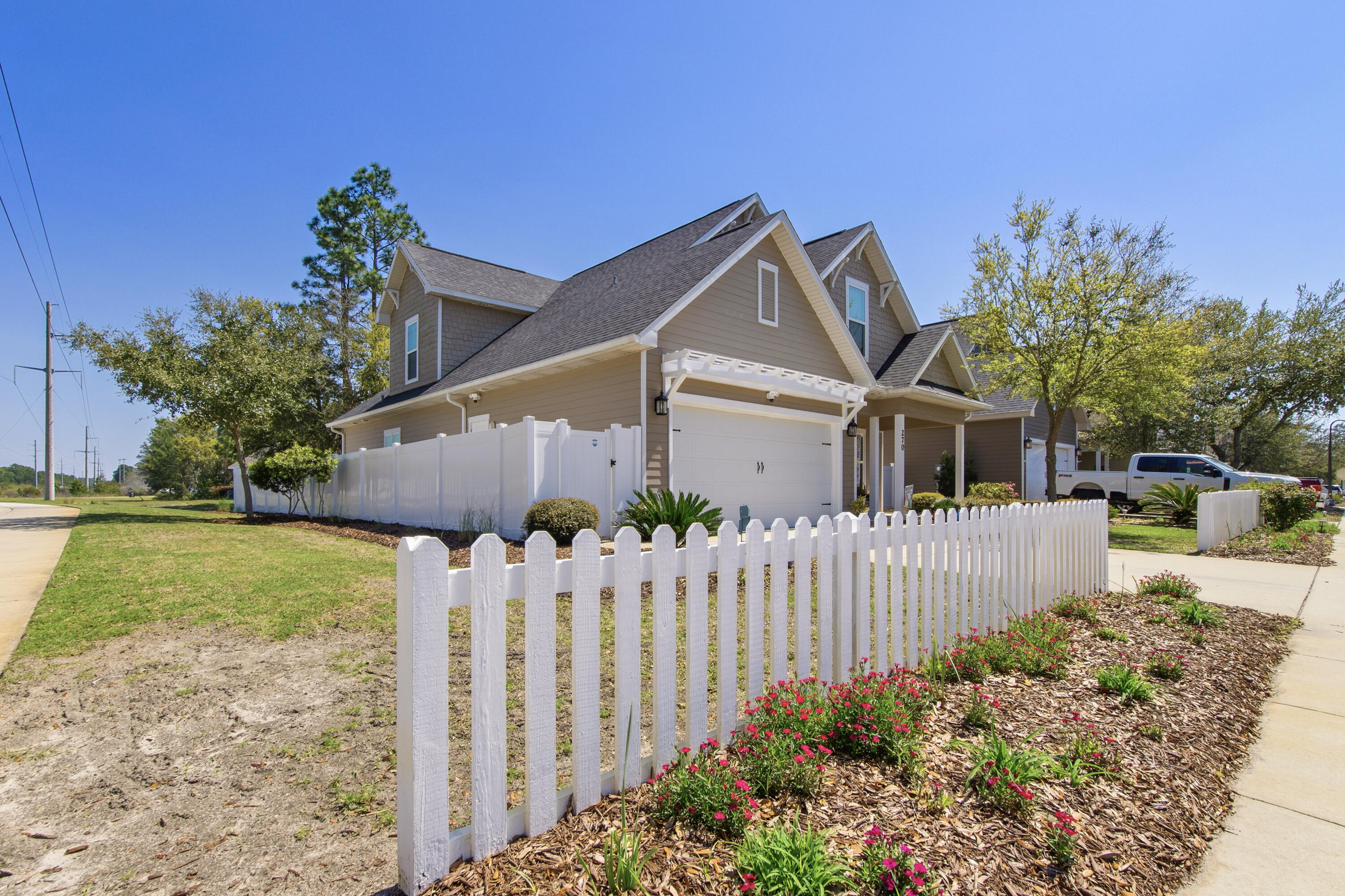 PARADISE COVE - Residential