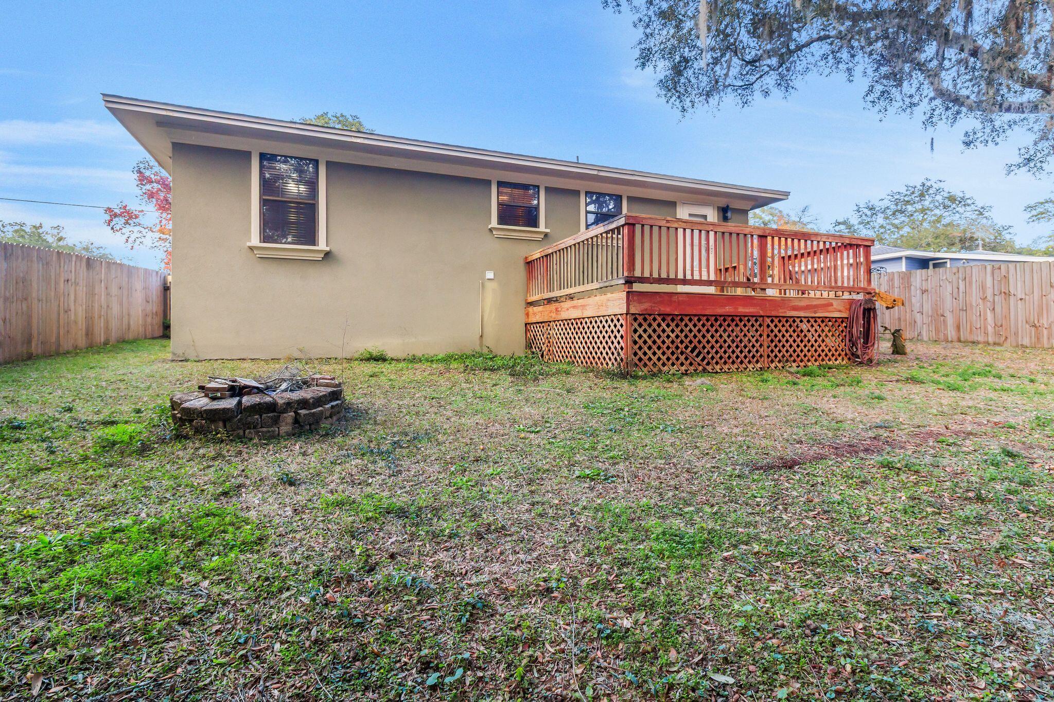 HELMS & ALLEN - Residential Lease