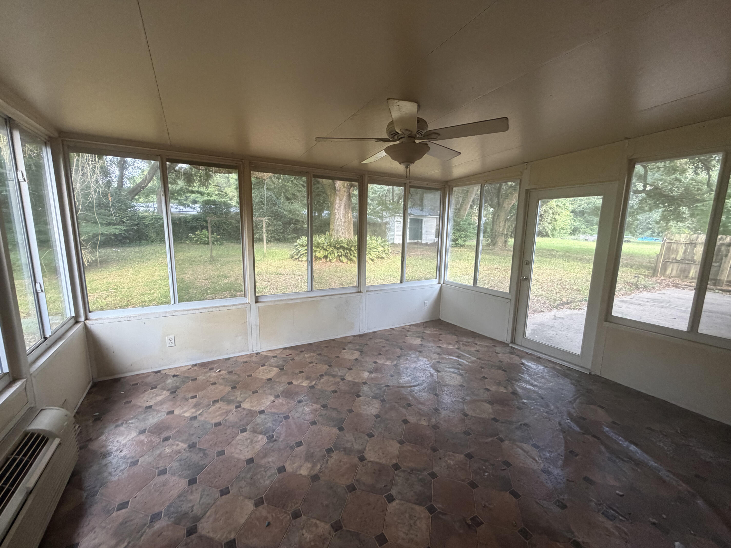 HAYES HEIGHTS - Residential