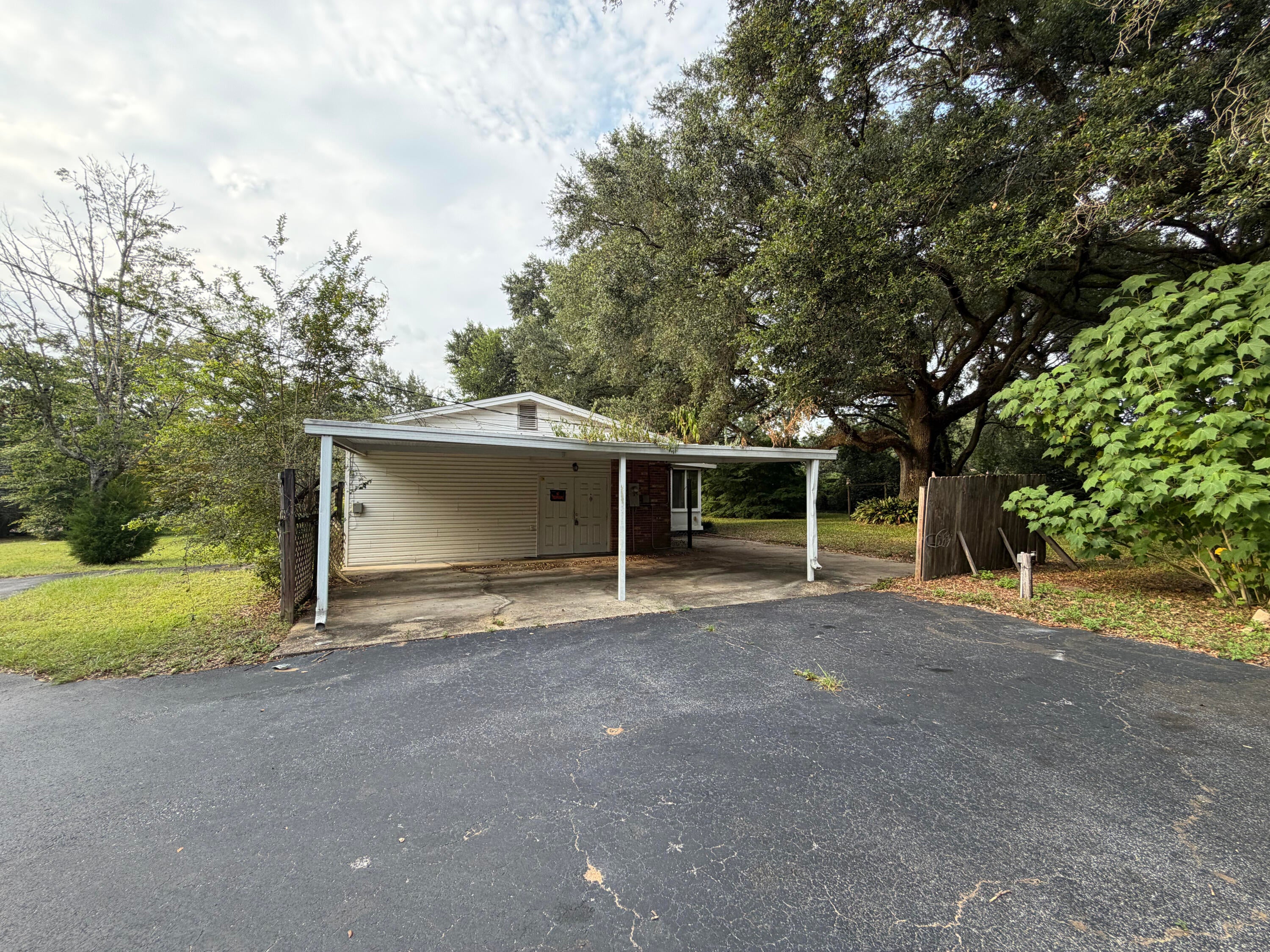 HAYES HEIGHTS - Residential