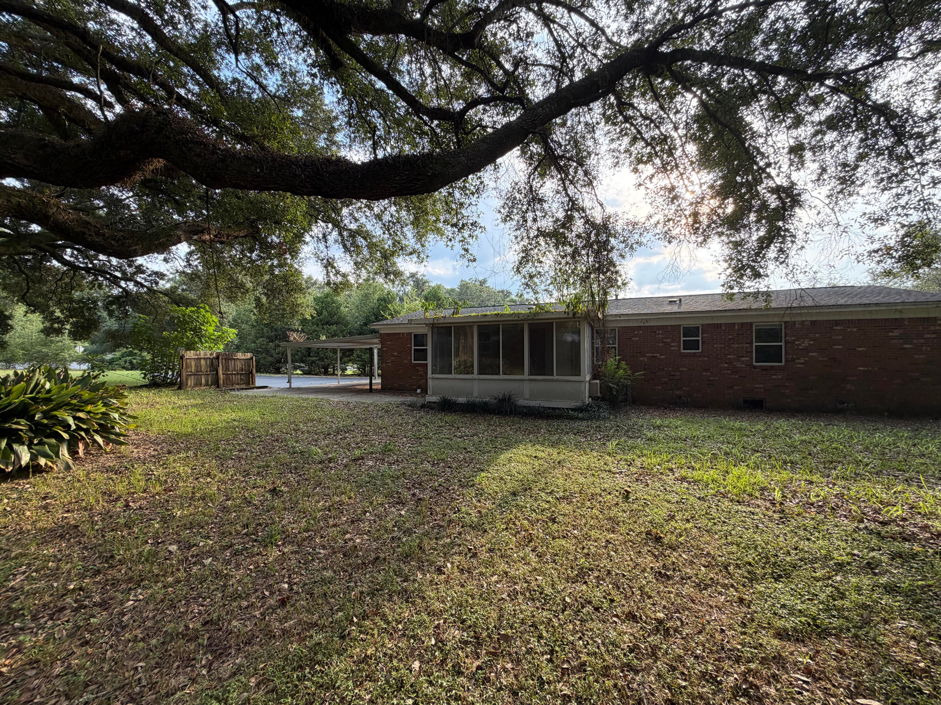 HAYES HEIGHTS - Residential