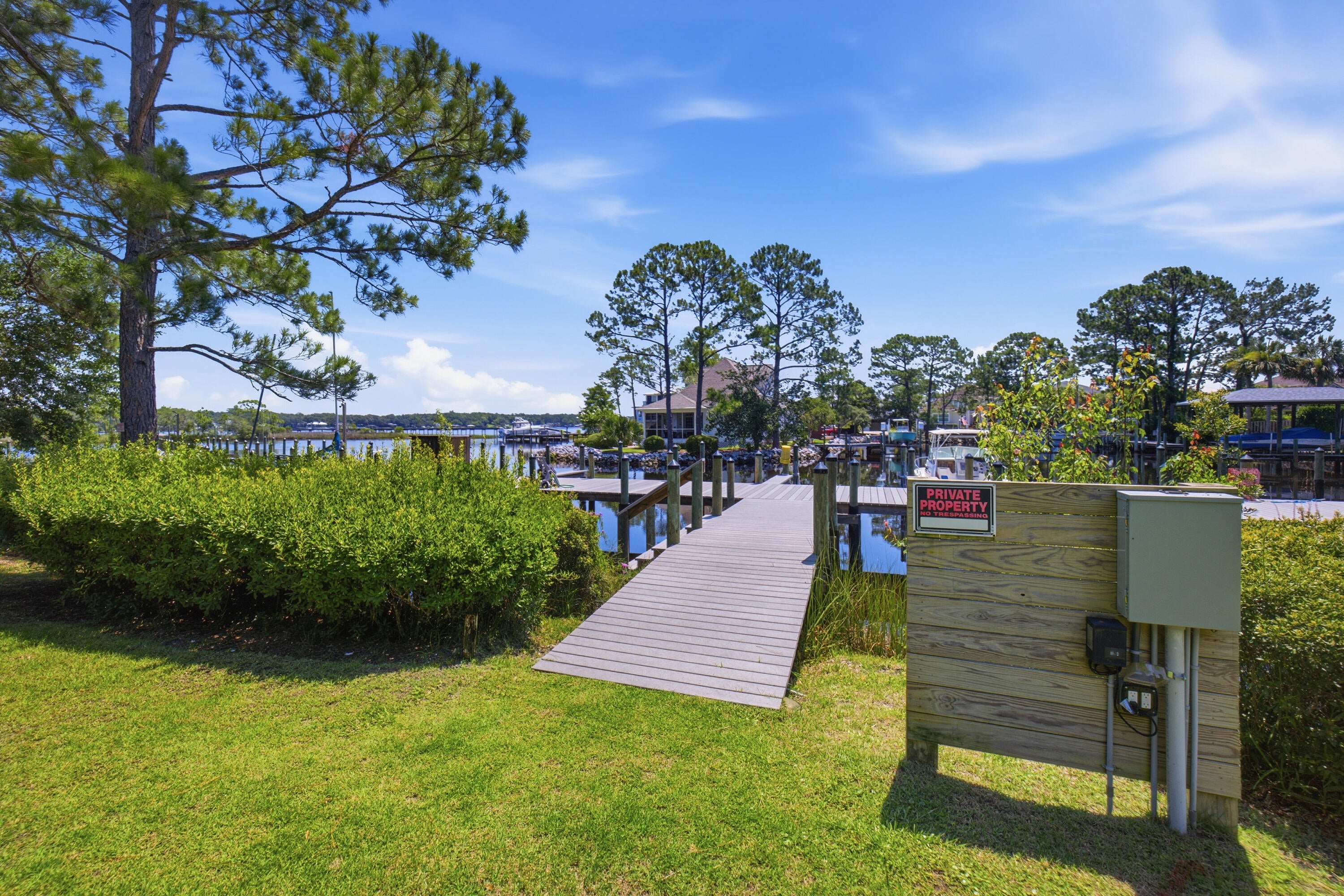 Rocky Bayou T/H - Residential