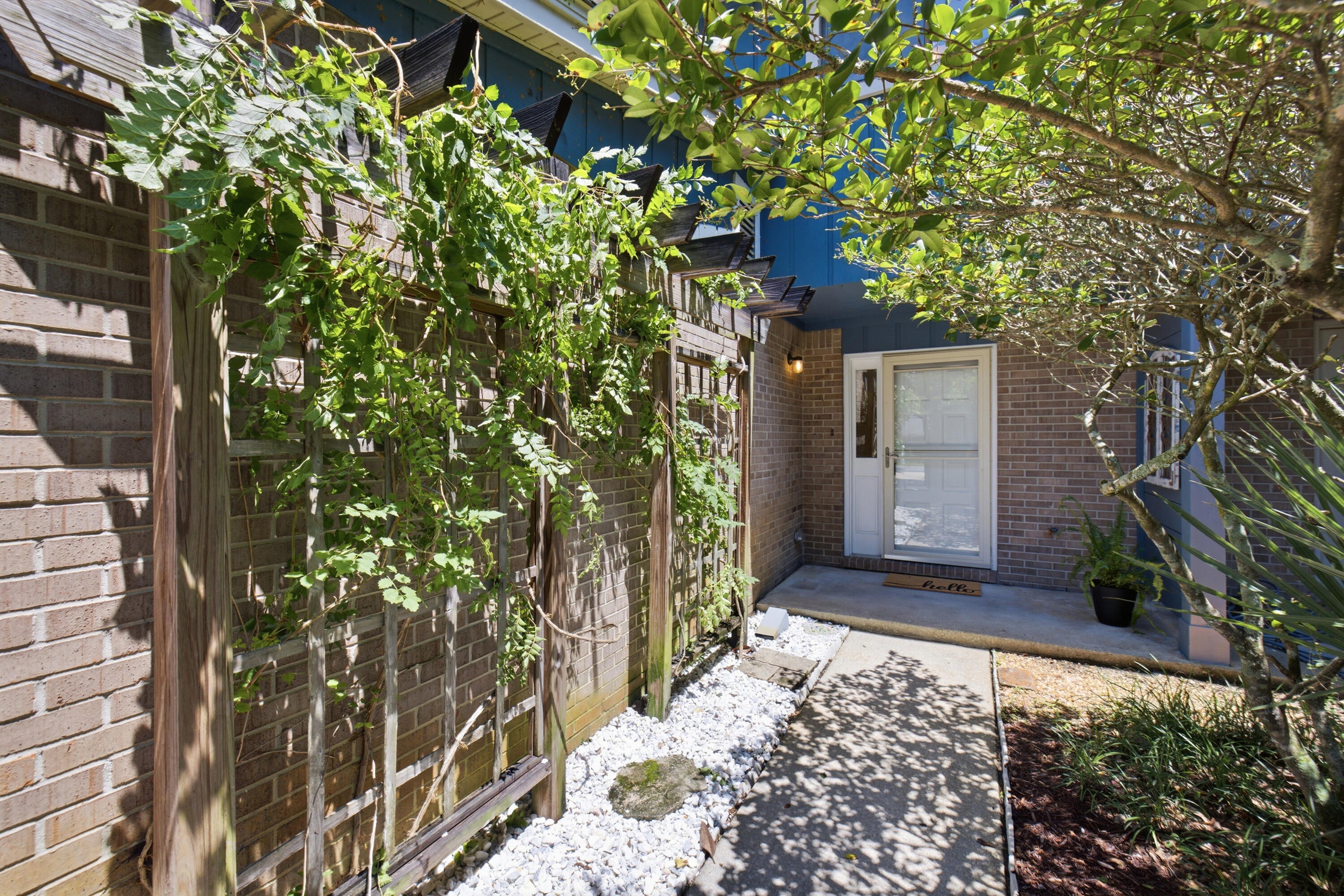 Rocky Bayou T/H - Residential