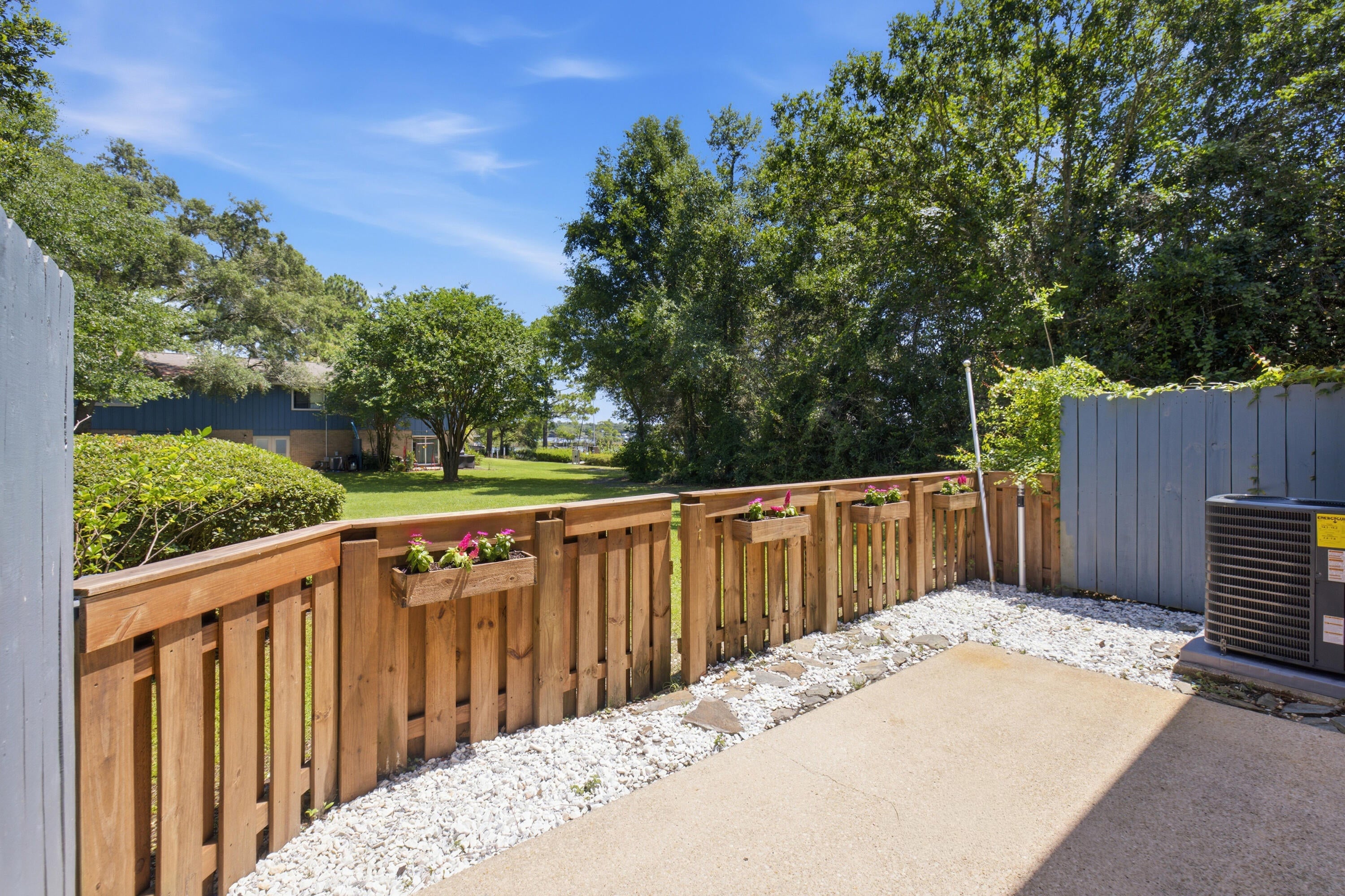 Rocky Bayou T/H - Residential