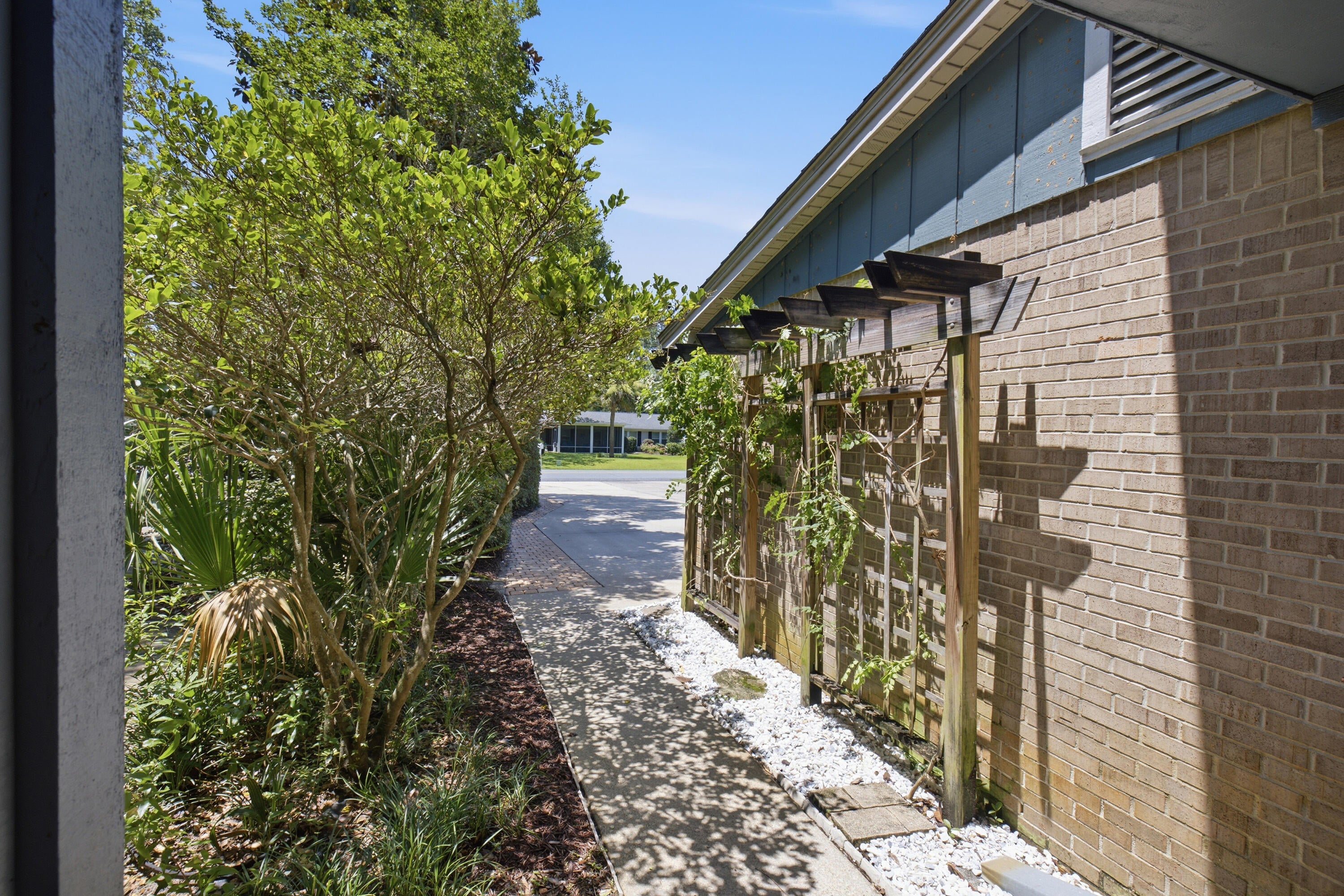 Rocky Bayou T/H - Residential
