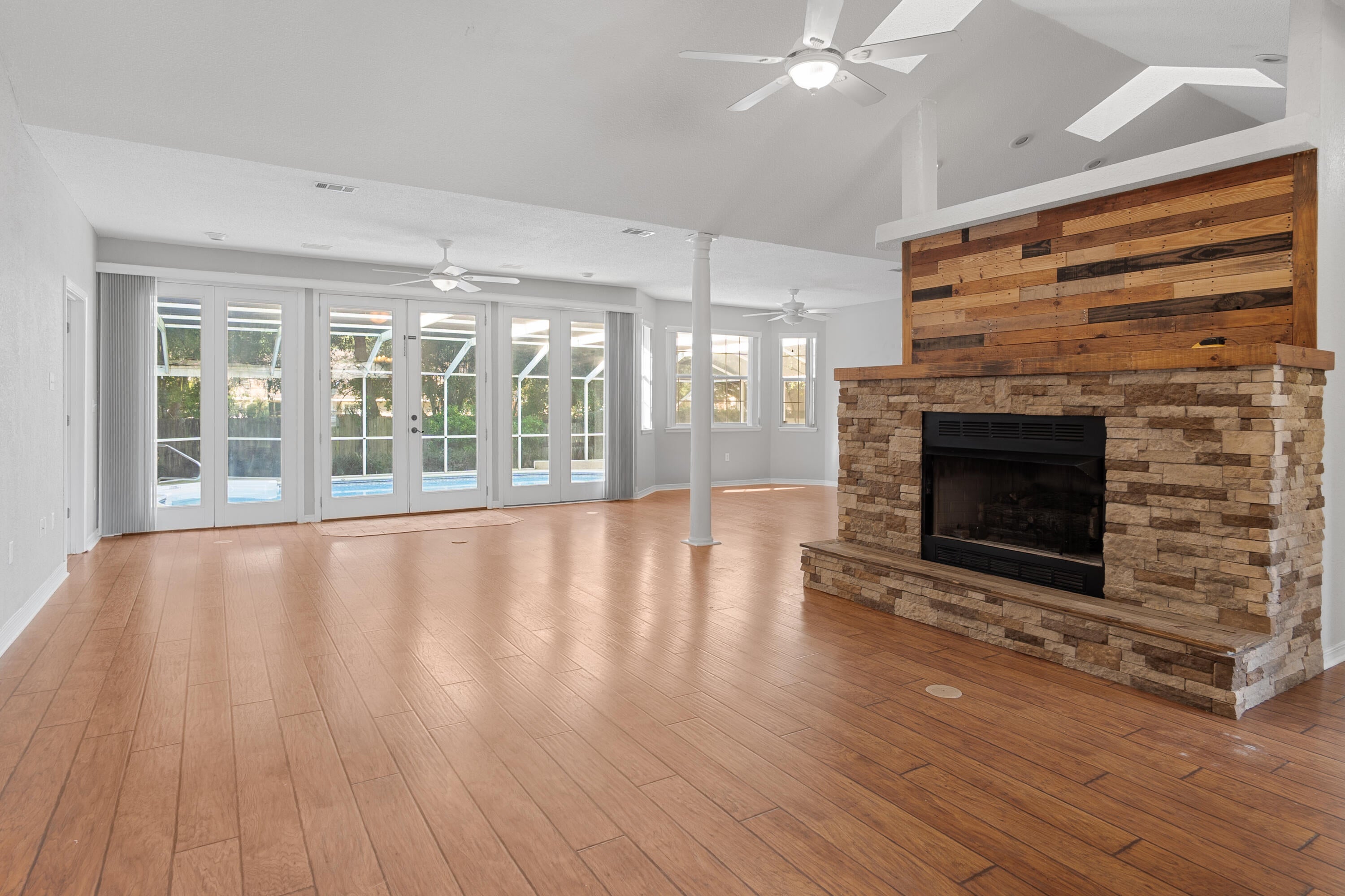 ROYAL OAKS S/D - Residential
