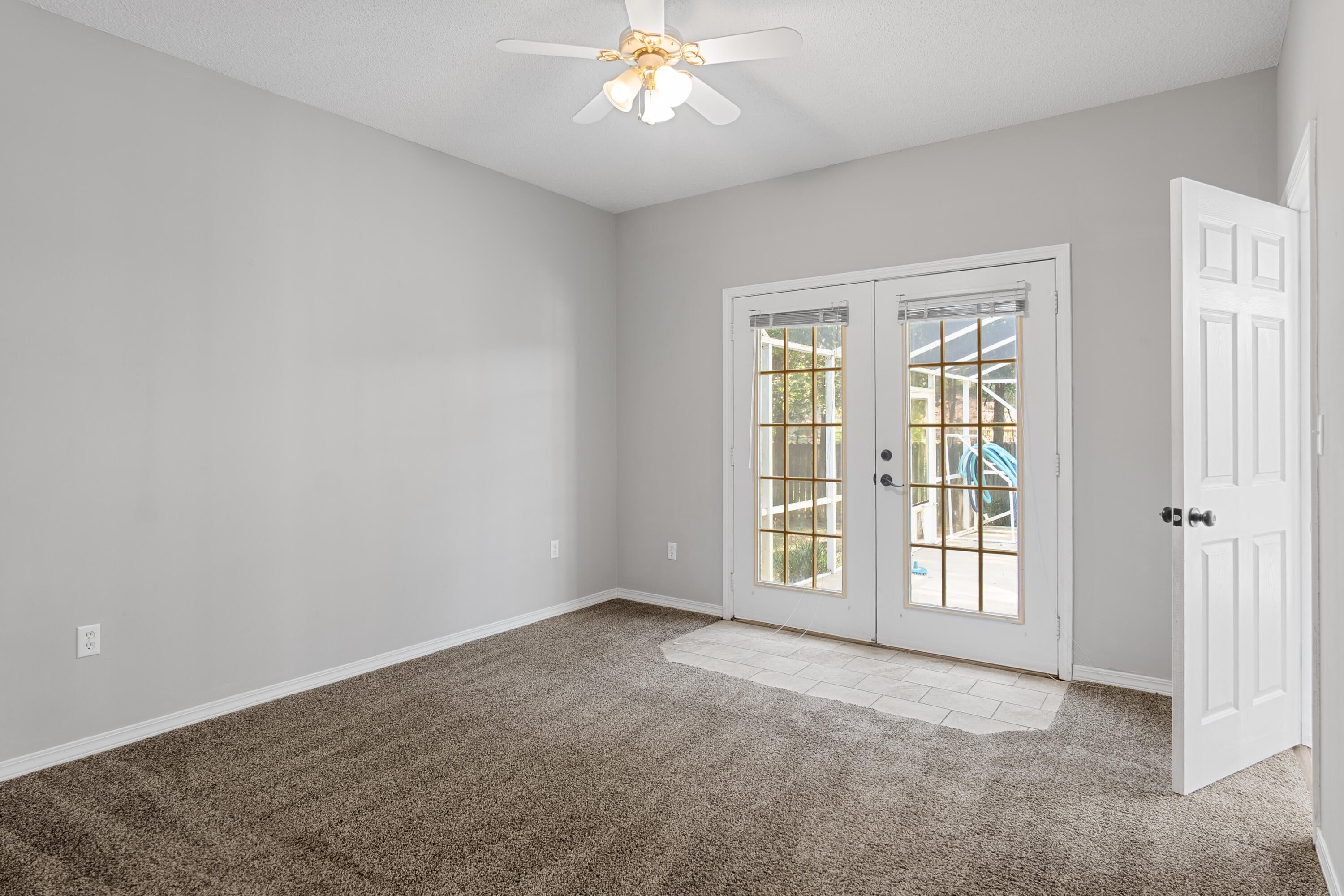 ROYAL OAKS S/D - Residential