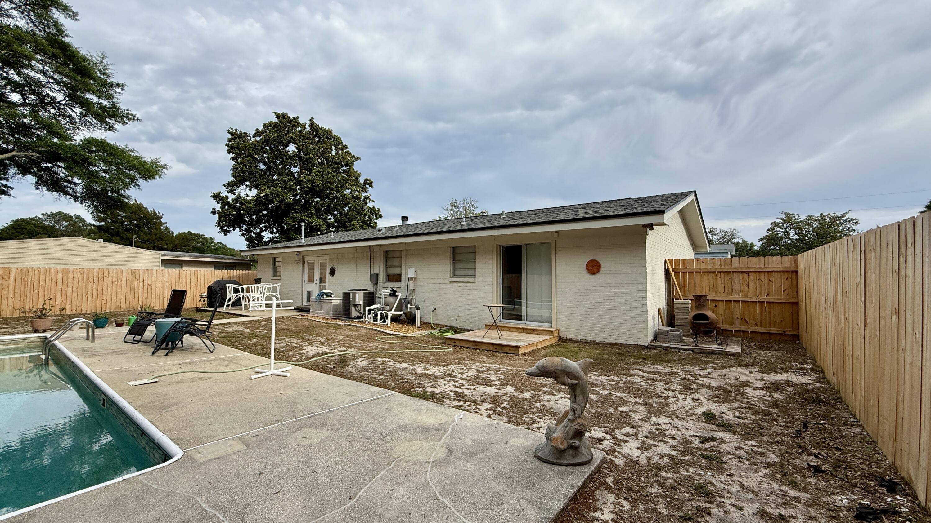 YACHT CLUB ESTATES - Residential