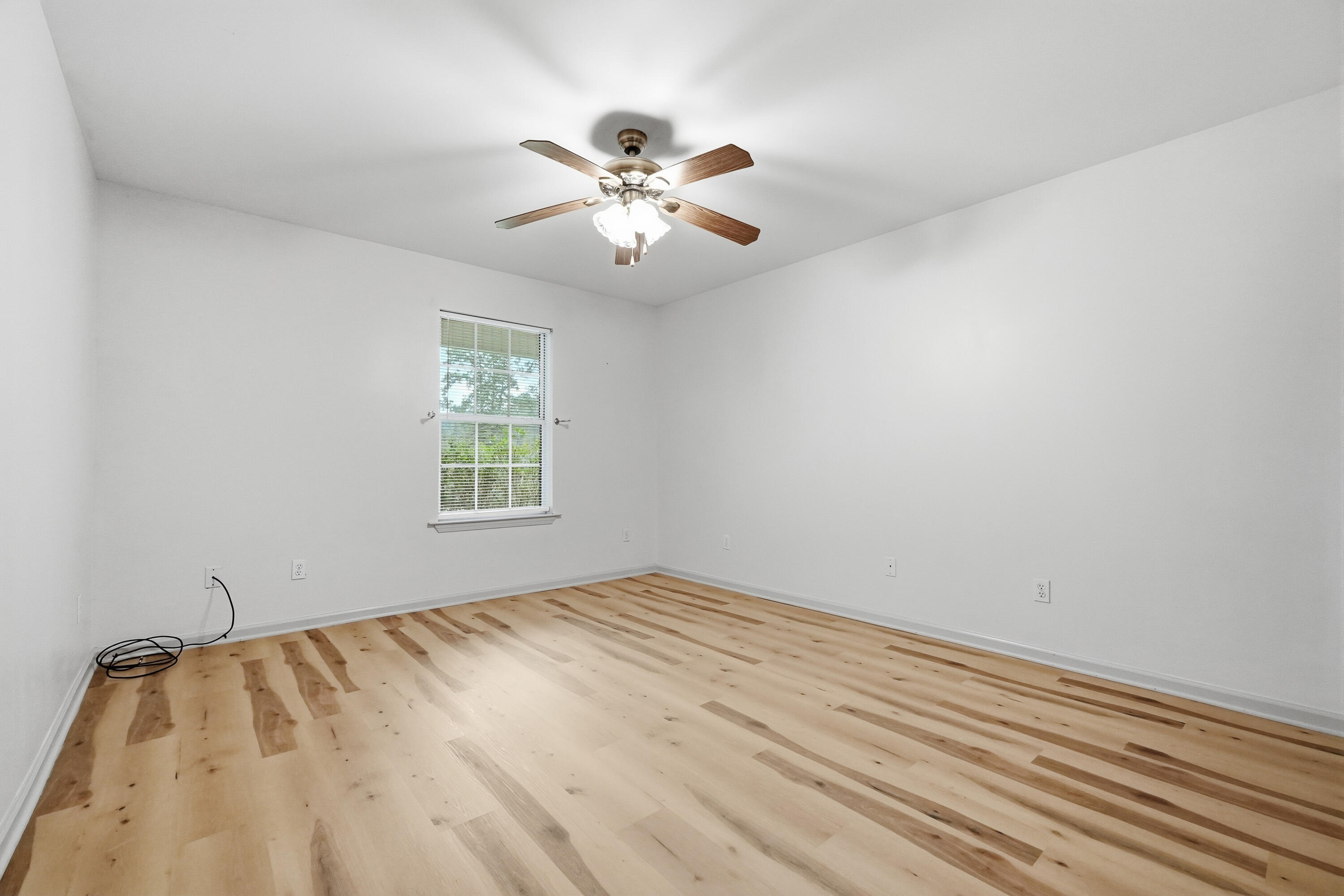 METES & BOUNDS - Residential Lease