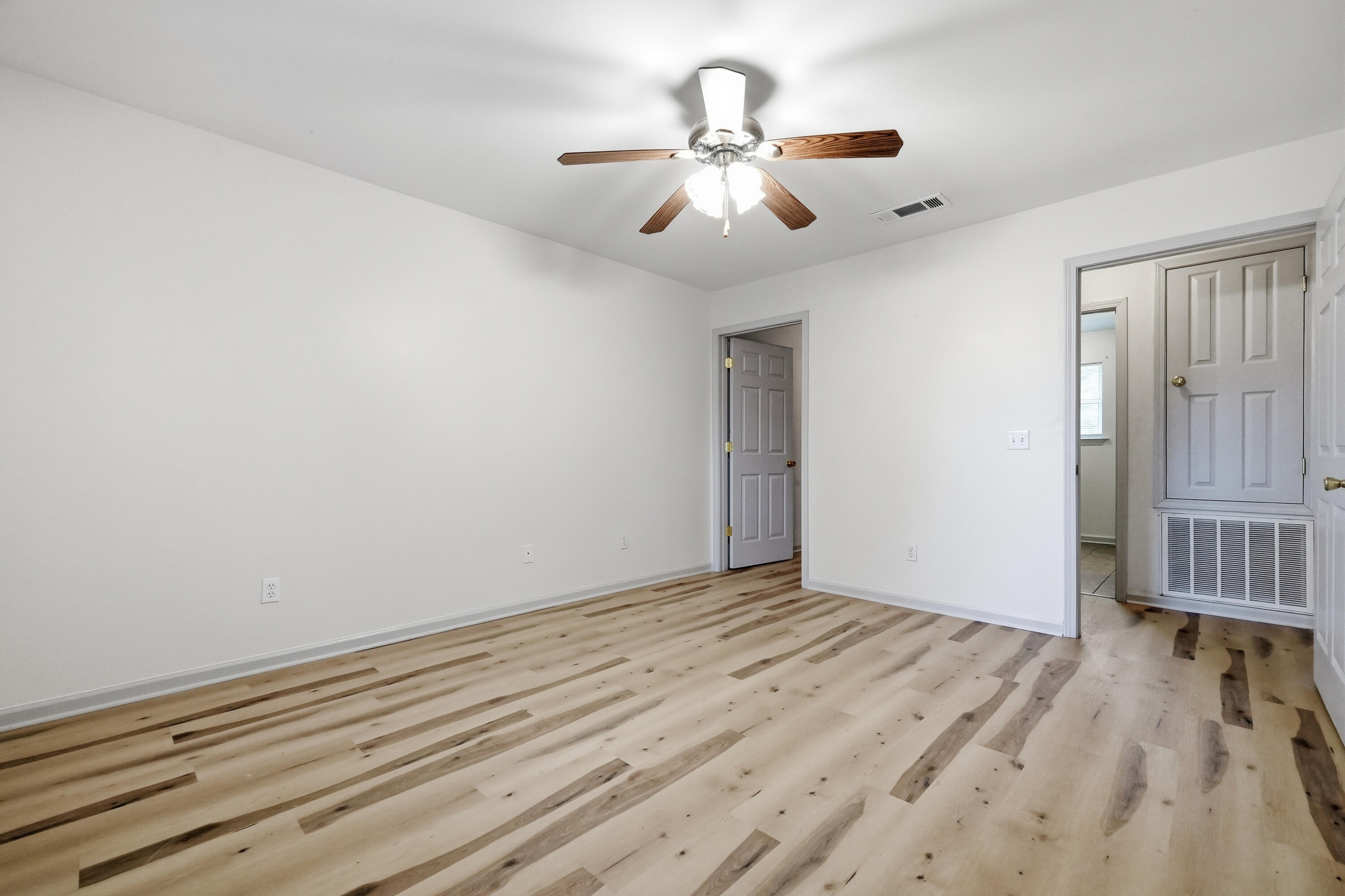 METES & BOUNDS - Residential Lease