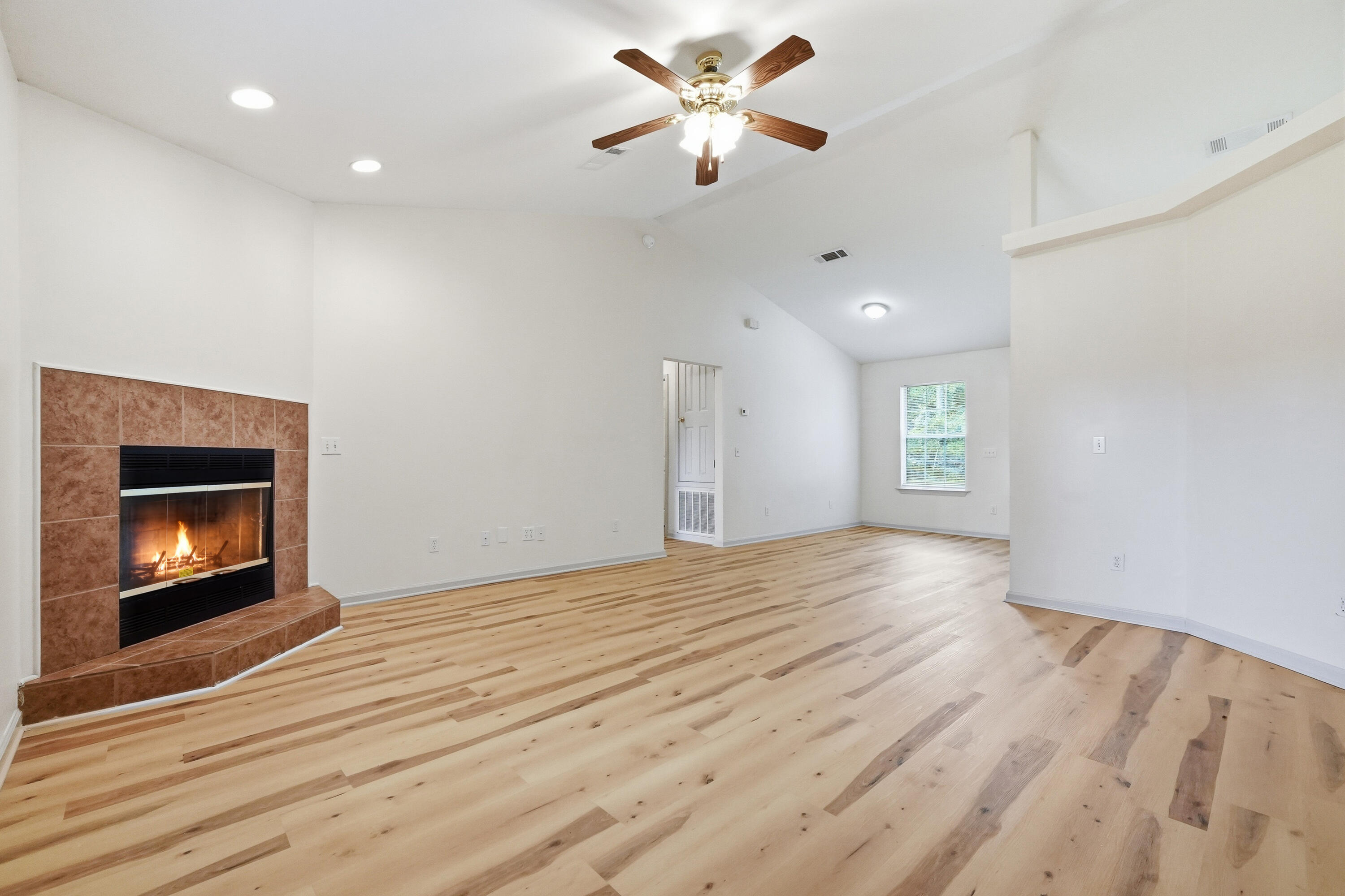 METES & BOUNDS - Residential Lease