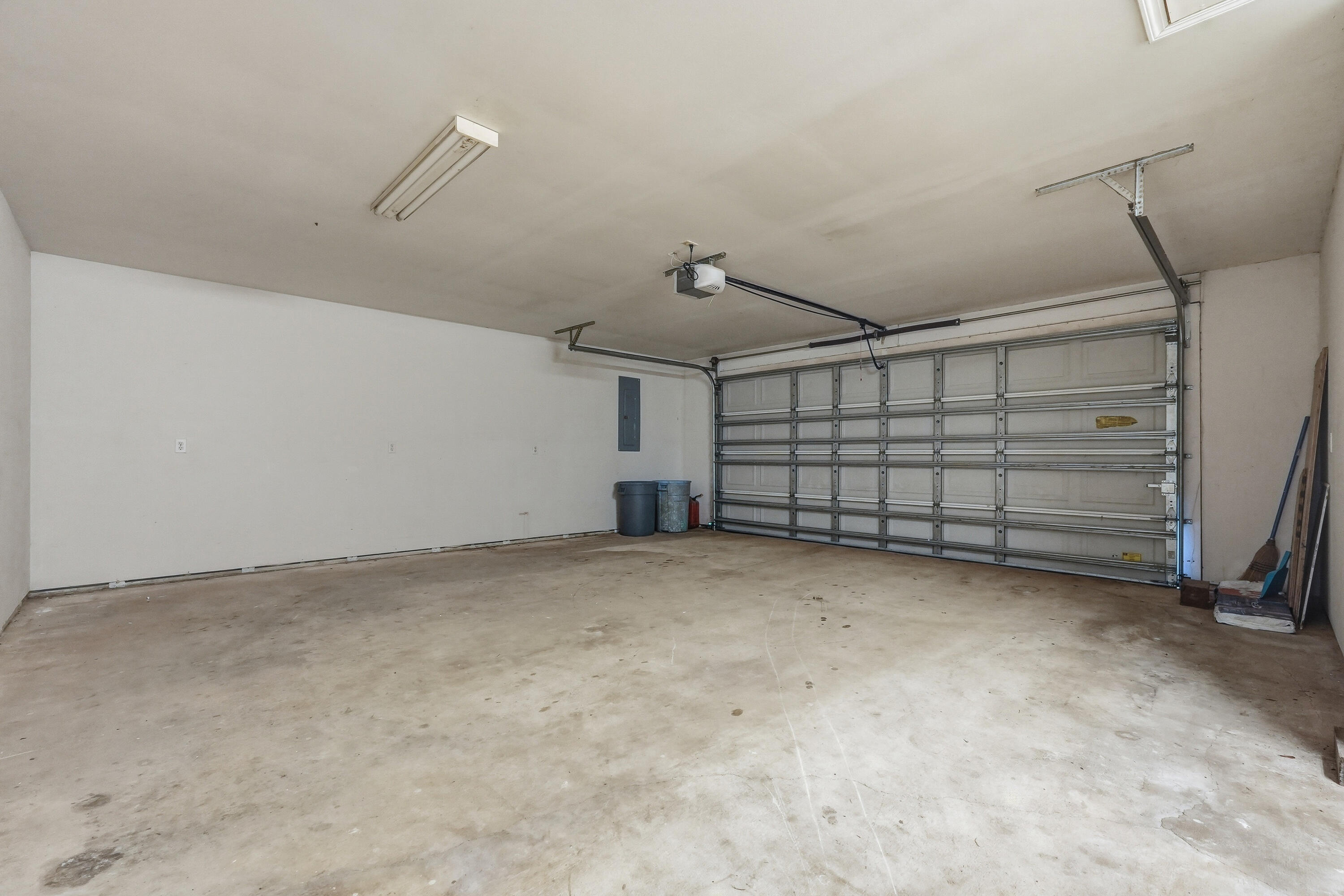 METES & BOUNDS - Residential Lease