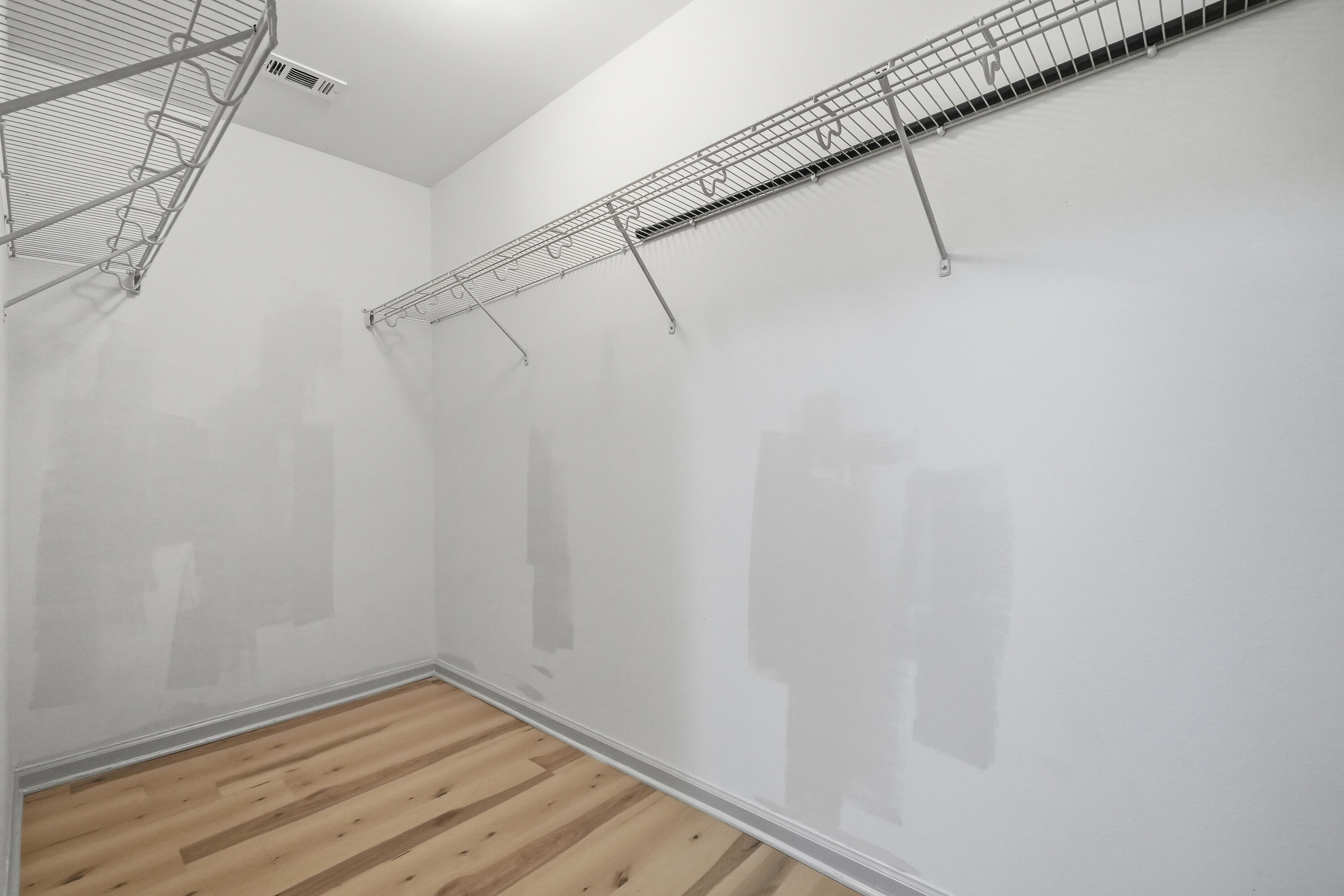 METES & BOUNDS - Residential Lease