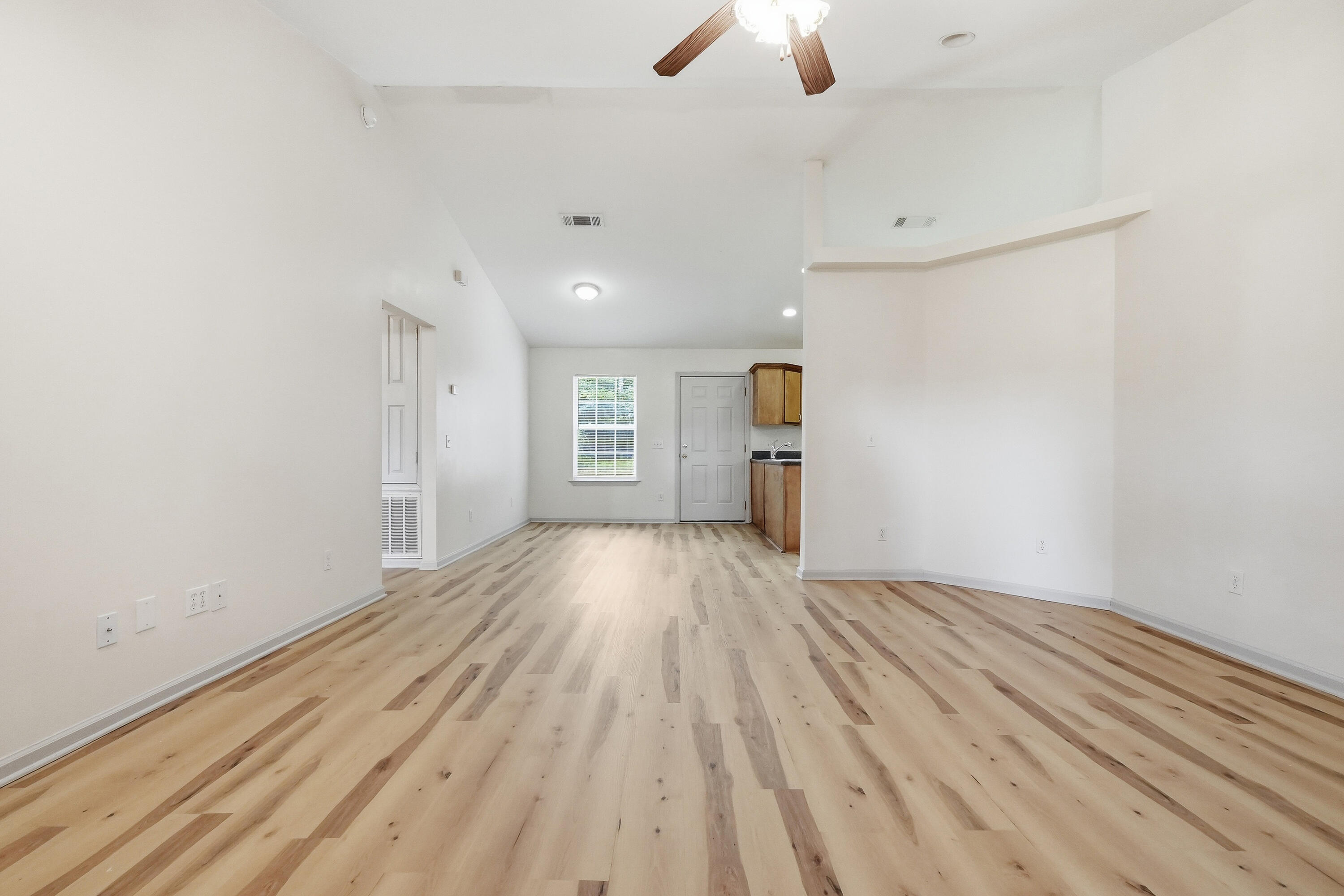 METES & BOUNDS - Residential Lease