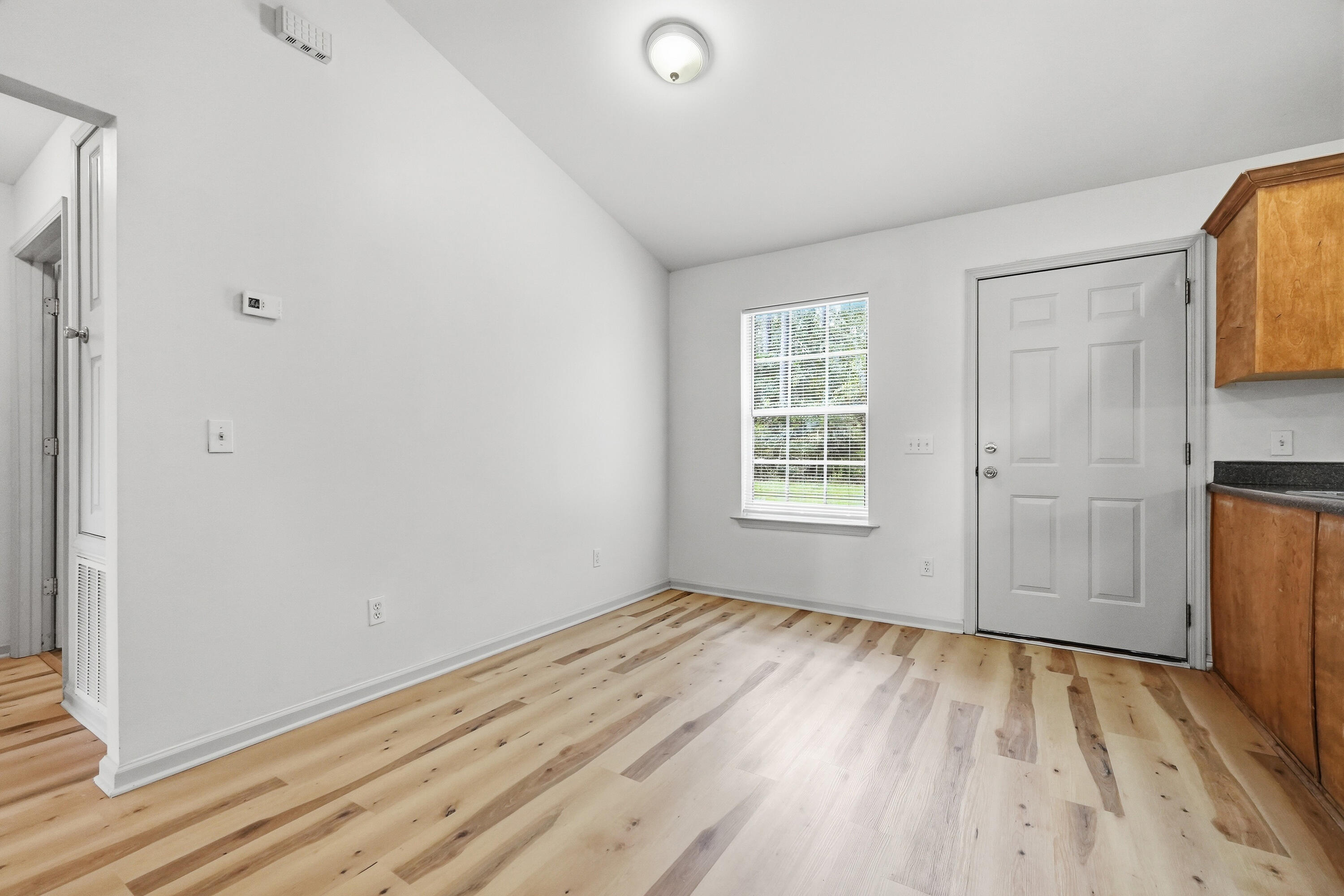 METES & BOUNDS - Residential Lease