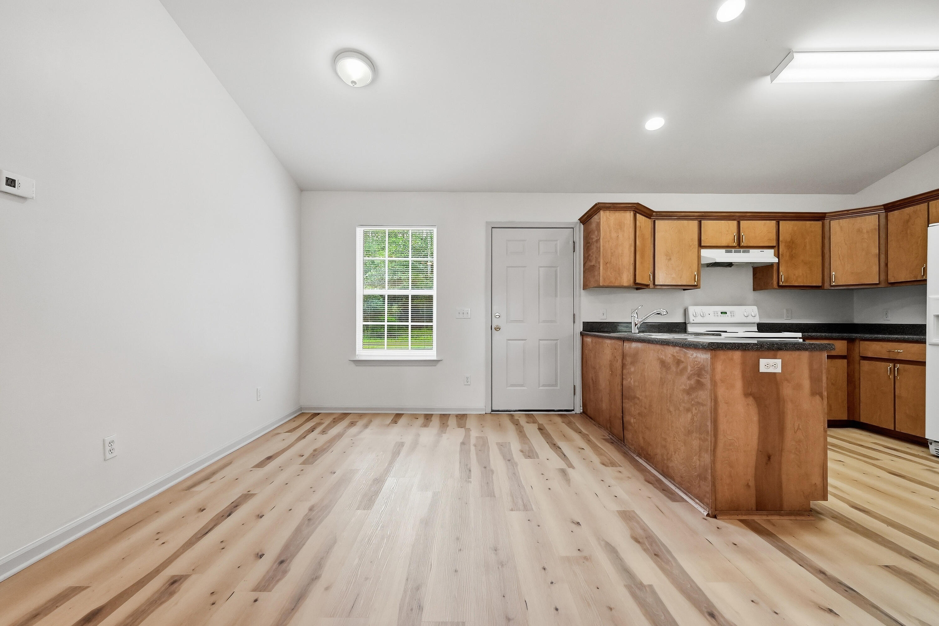 METES & BOUNDS - Residential Lease