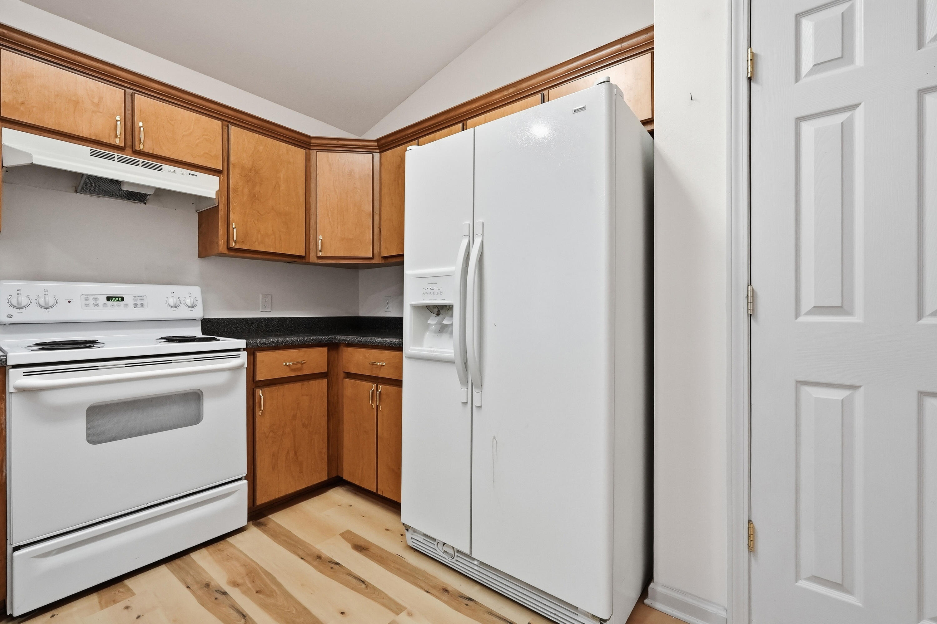 METES & BOUNDS - Residential Lease