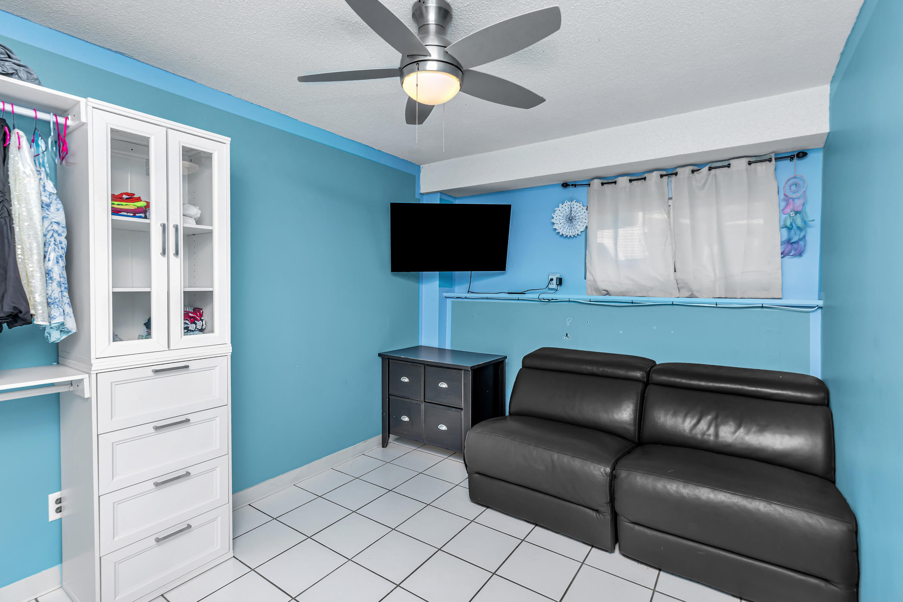 LAKE LORRAINE ESTATES - Residential