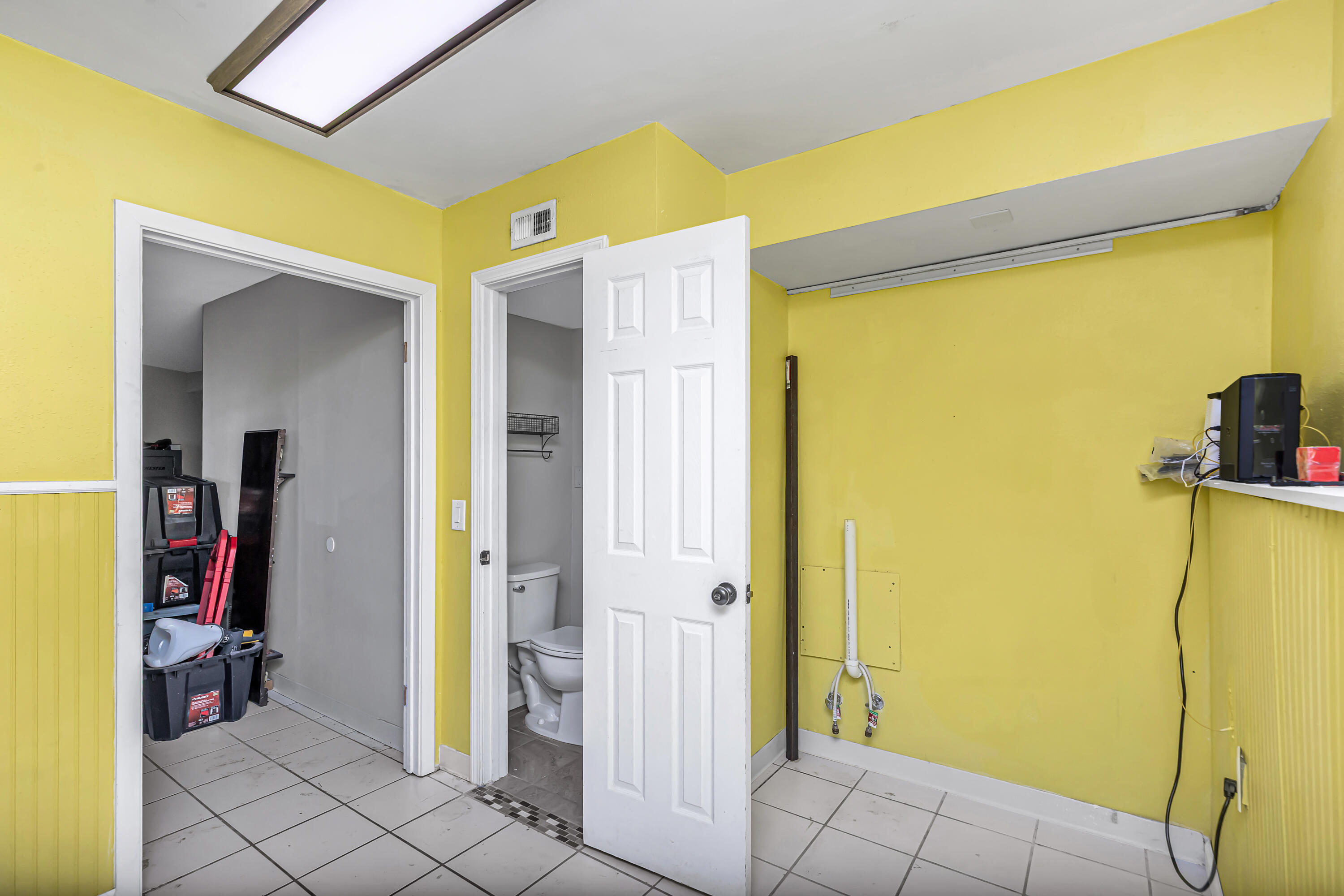 LAKE LORRAINE ESTATES - Residential