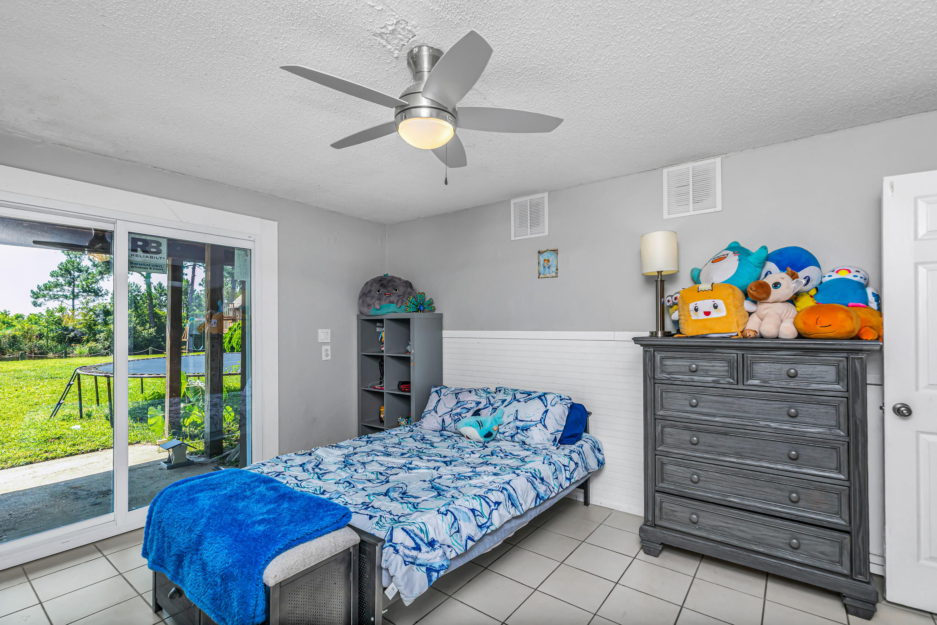 LAKE LORRAINE ESTATES - Residential