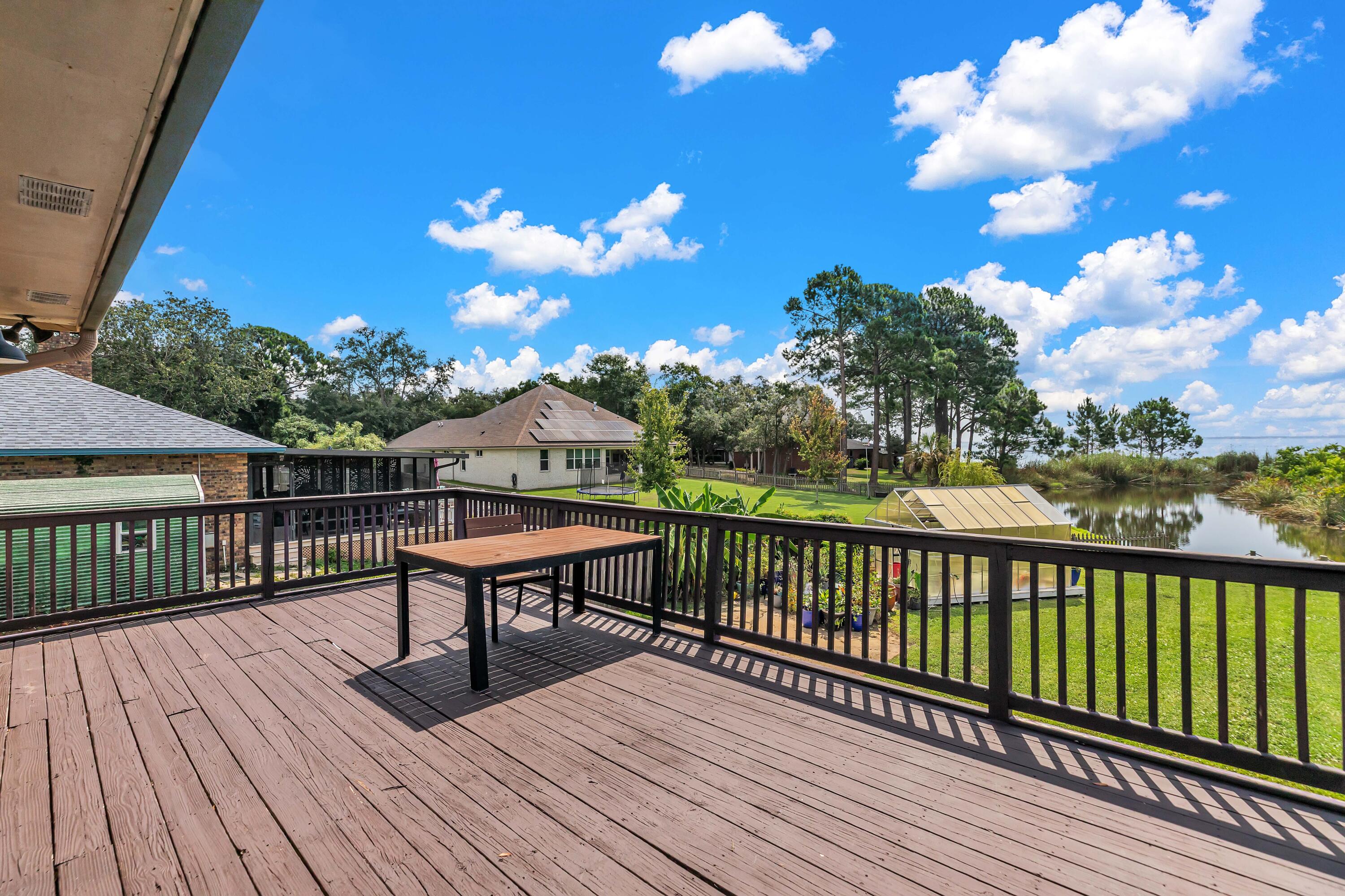 LAKE LORRAINE ESTATES - Residential