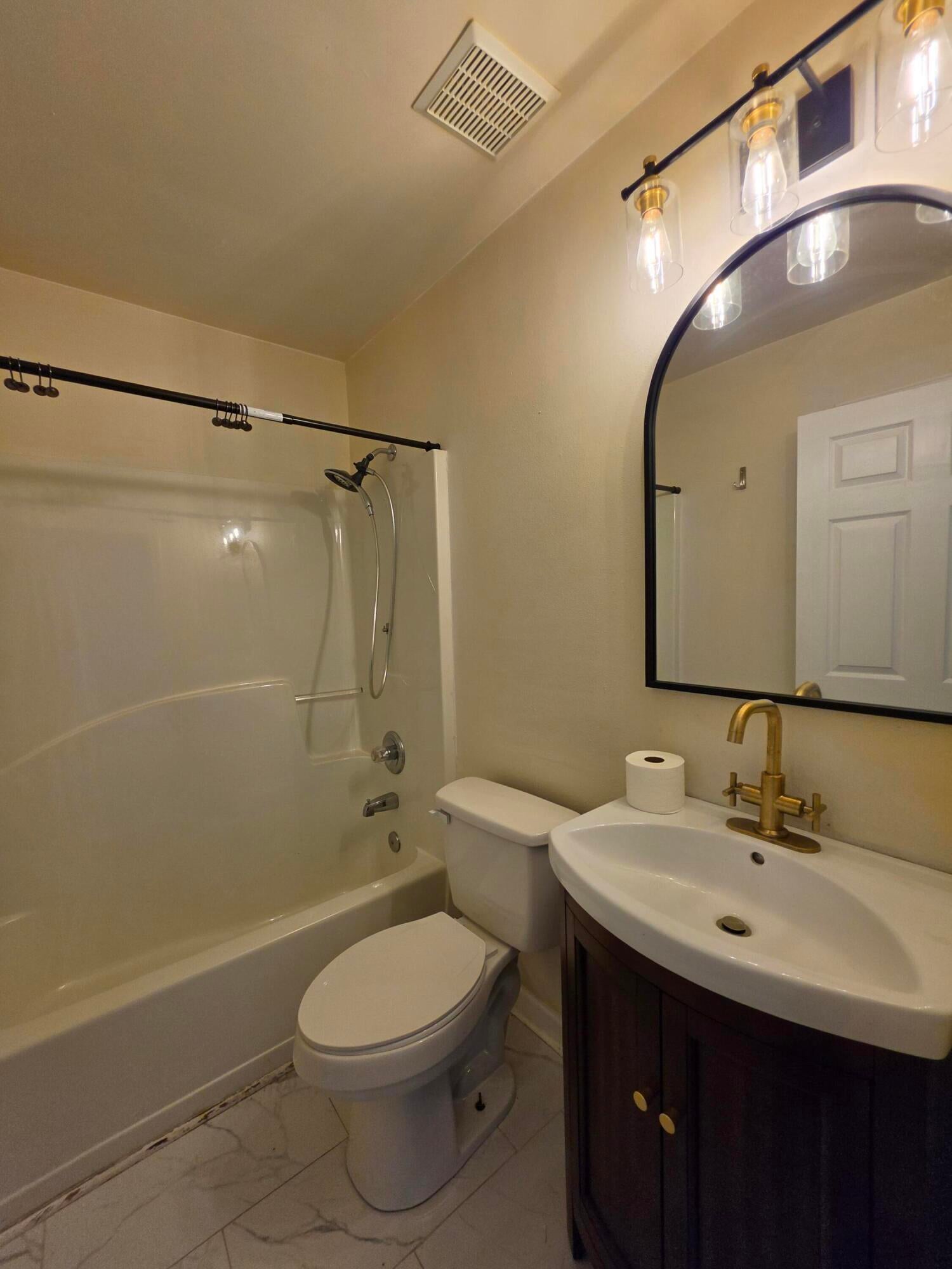RIVERCHASE S/D PH 2 - Residential Lease