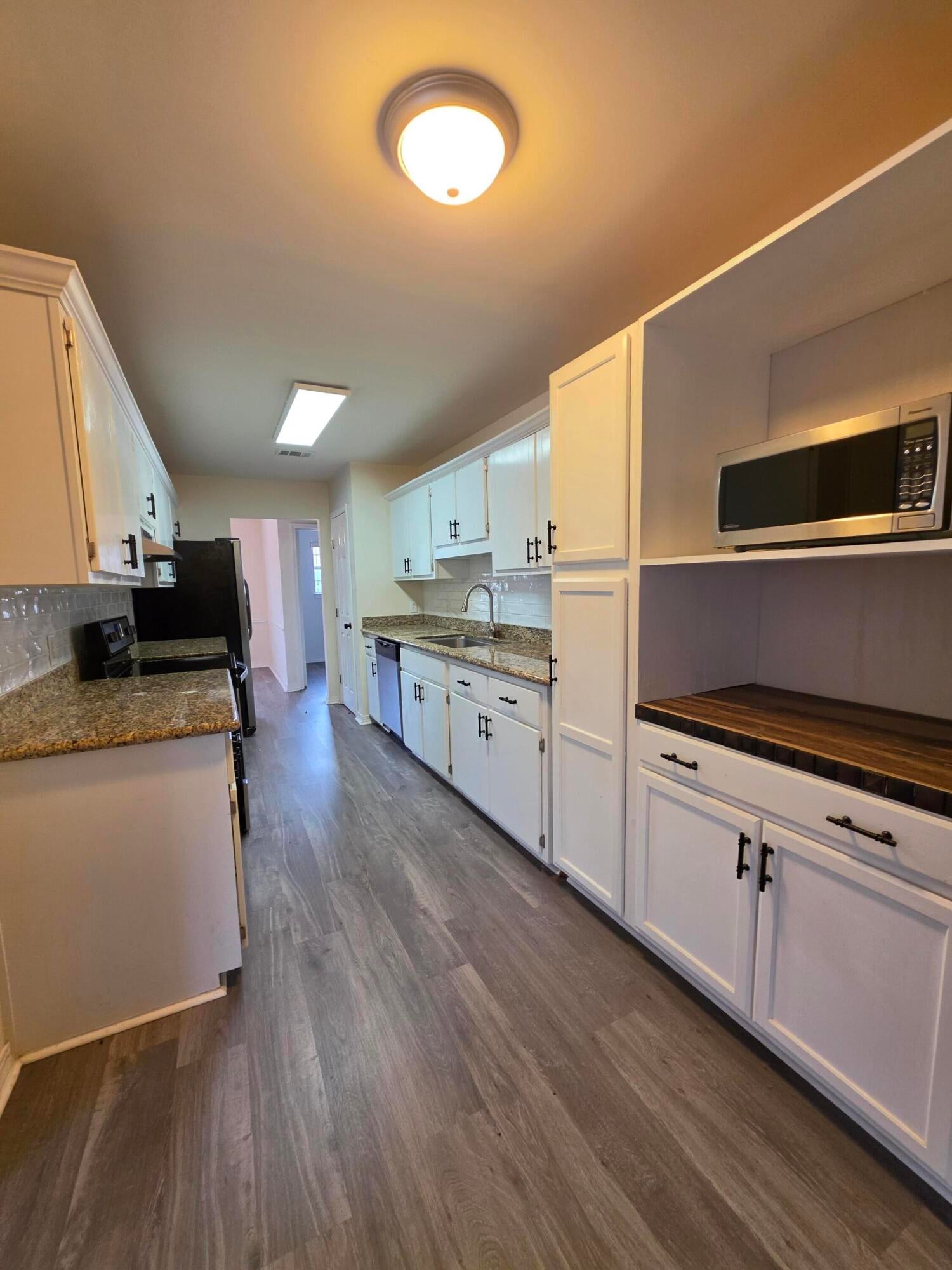 RIVERCHASE S/D PH 2 - Residential Lease