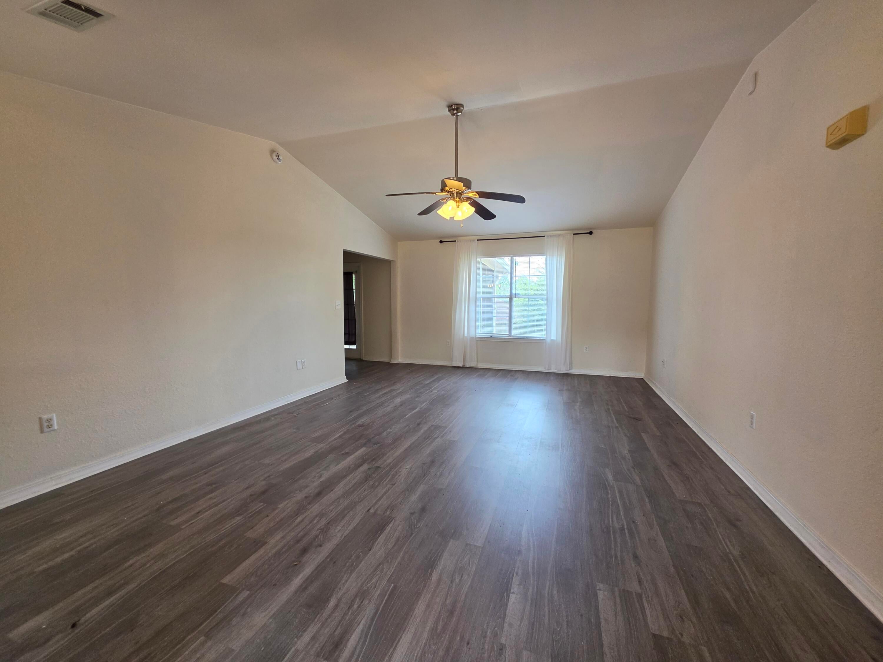 RIVERCHASE S/D PH 2 - Residential Lease