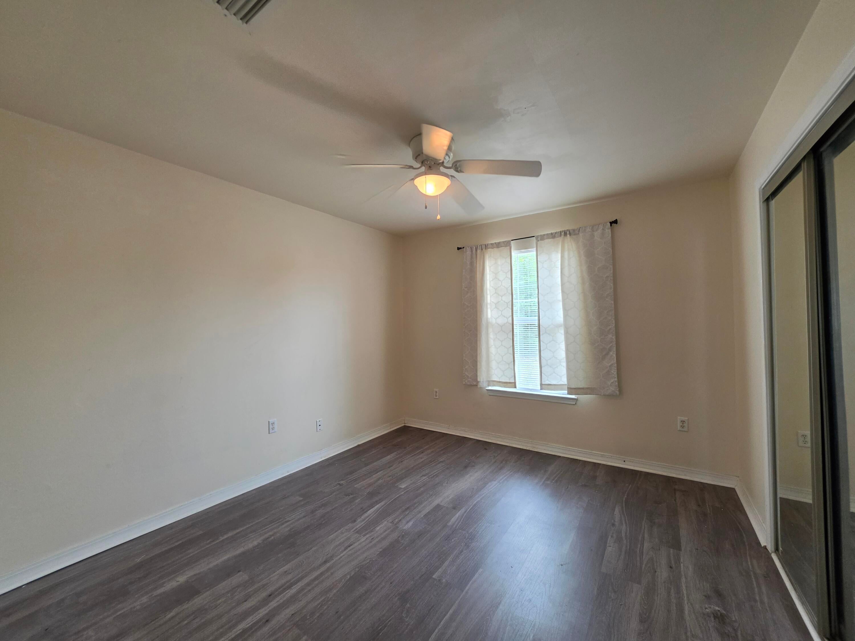 RIVERCHASE S/D PH 2 - Residential Lease