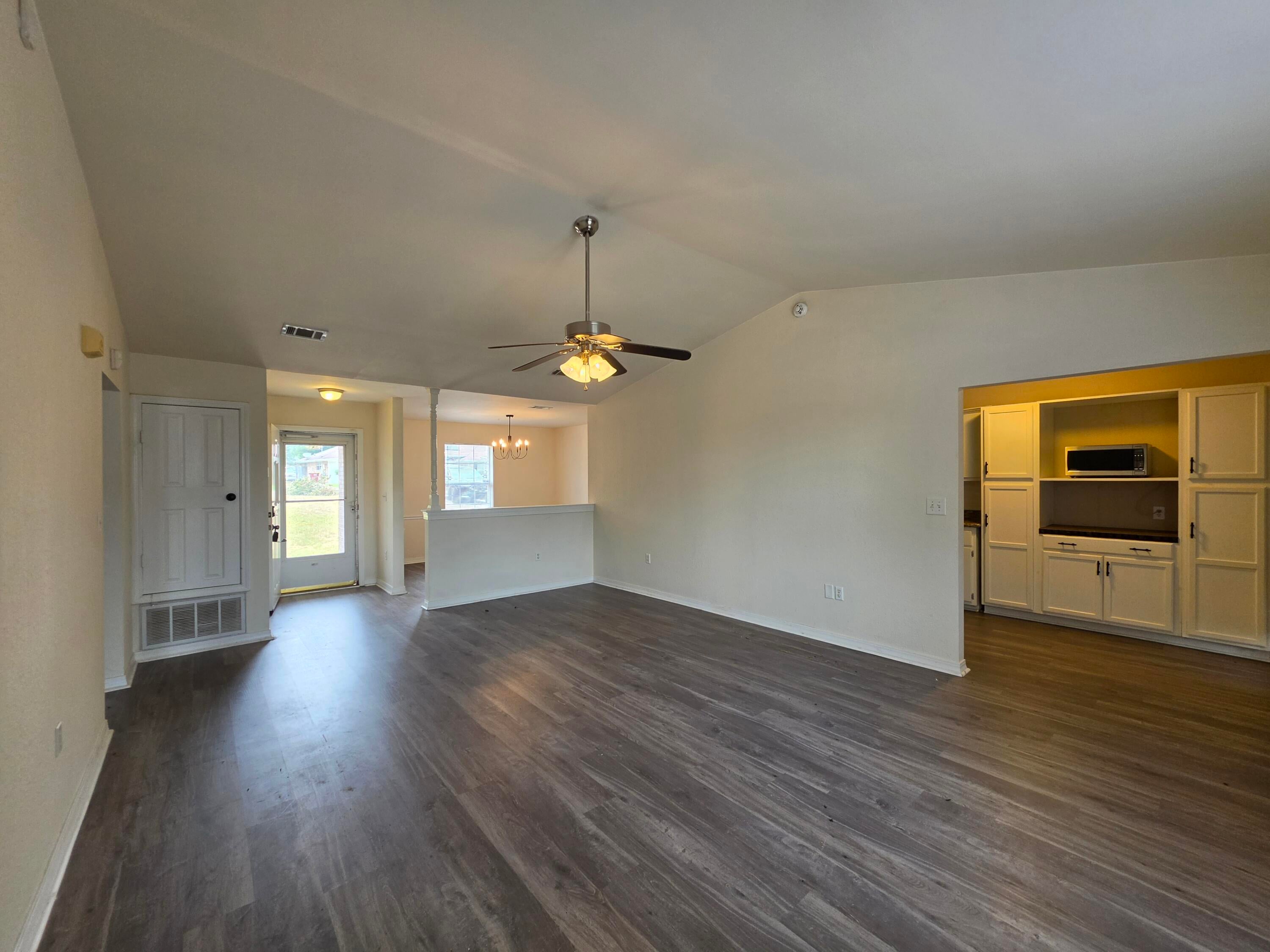RIVERCHASE S/D PH 2 - Residential Lease