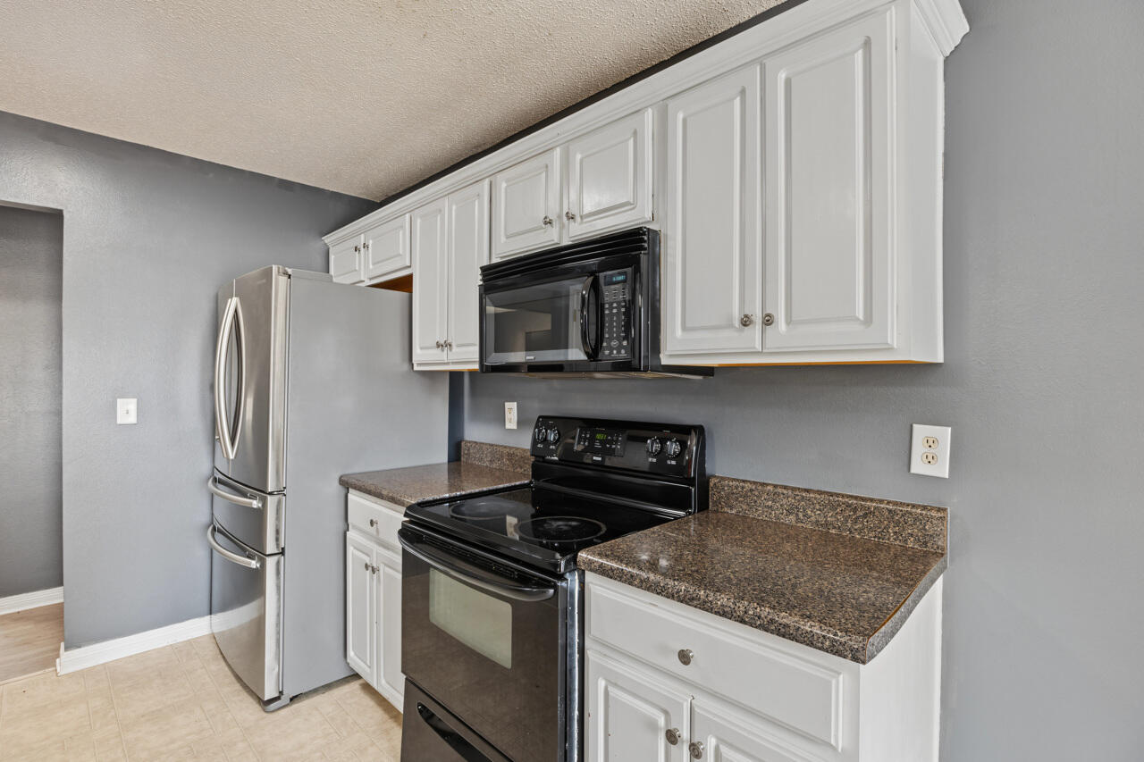 FAIRCHILD ESTATES - Residential