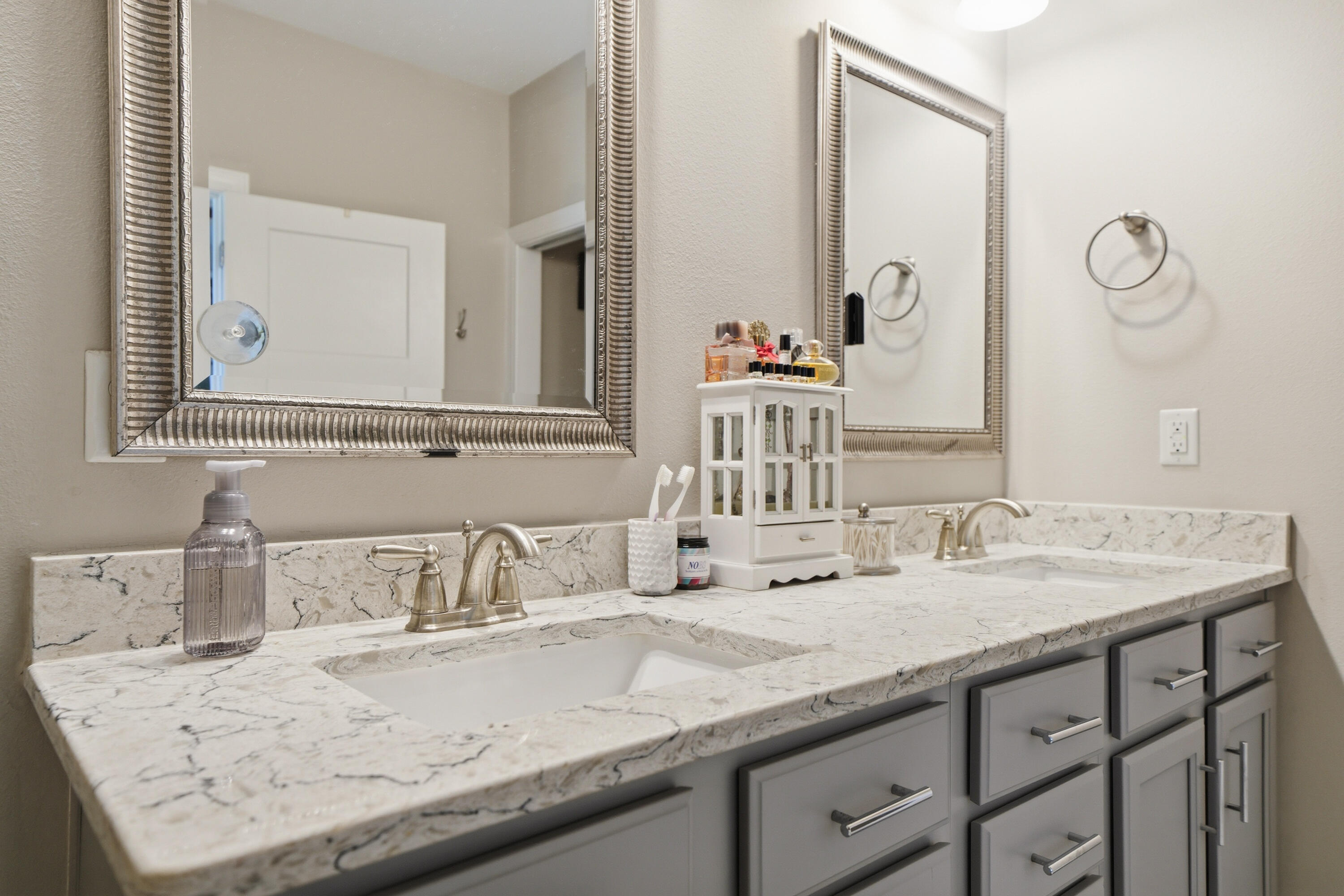 Cross Creek Estates - Residential