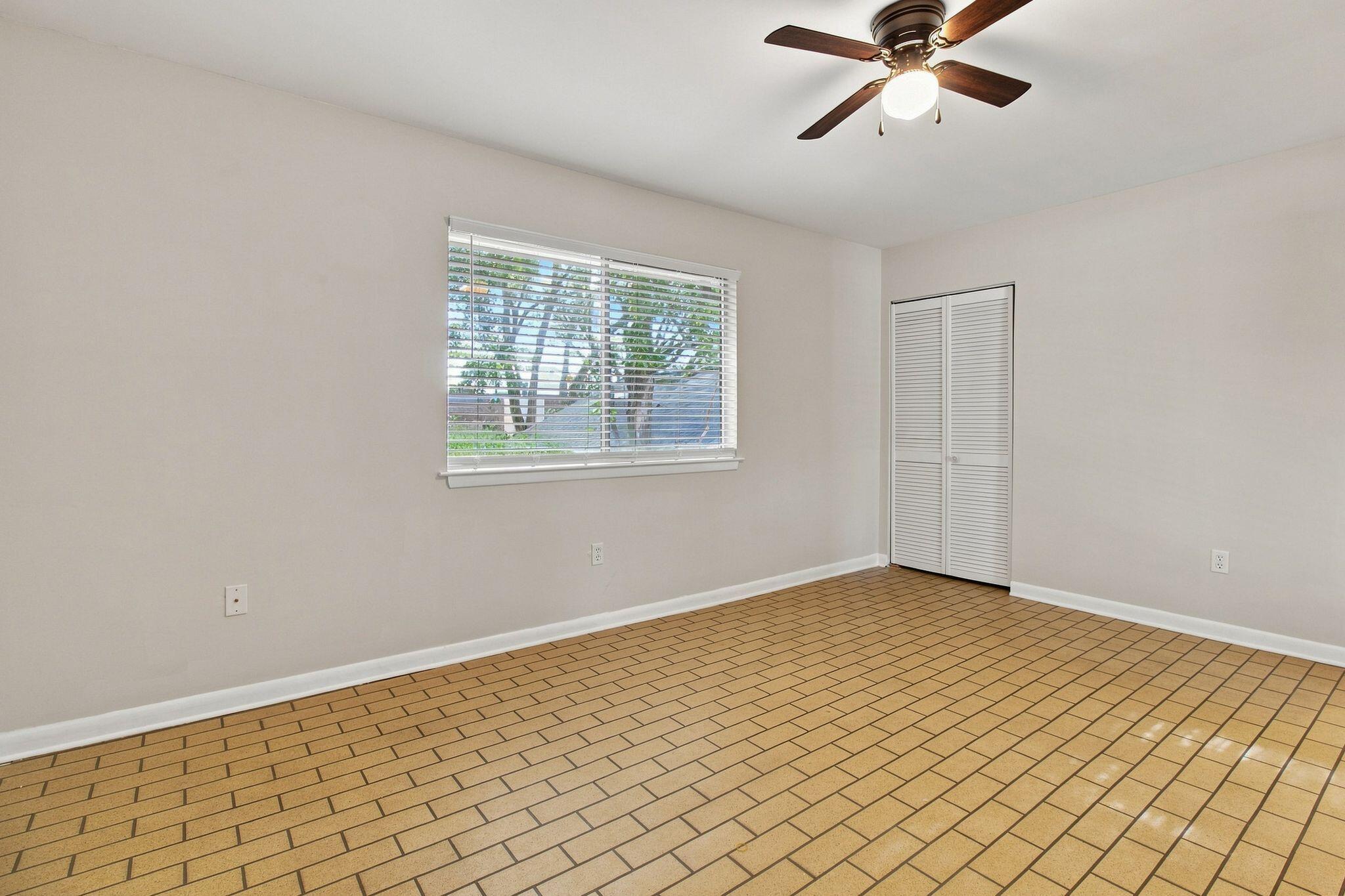 COLLEGE PARK CONDO - Residential Lease