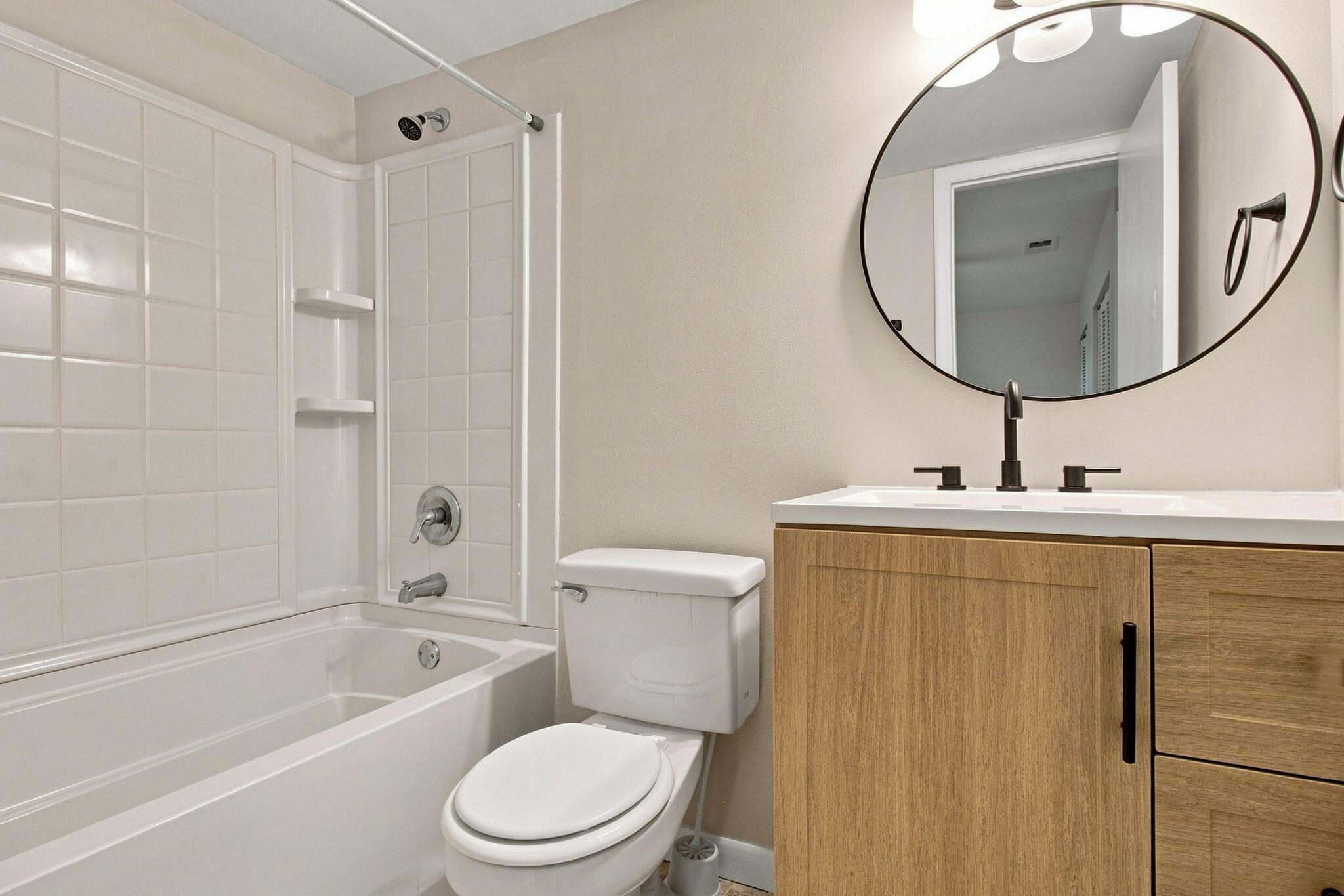 COLLEGE PARK CONDO - Residential Lease
