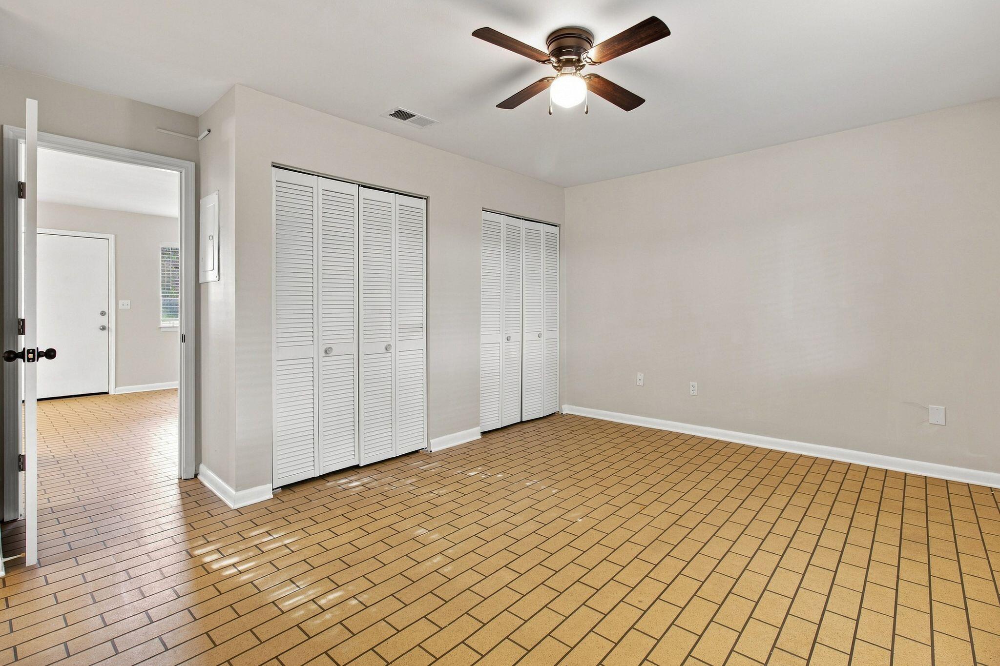 COLLEGE PARK CONDO - Residential Lease