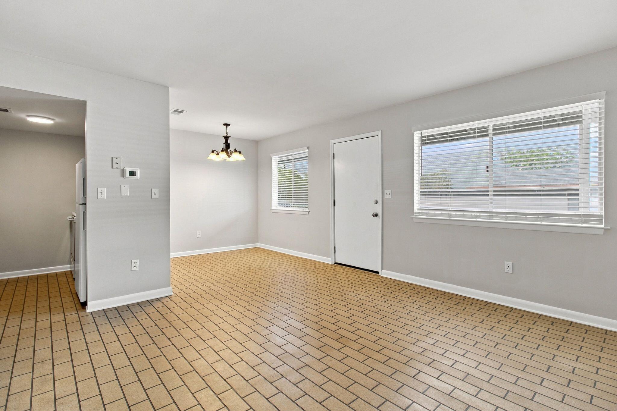 COLLEGE PARK CONDO - Residential Lease