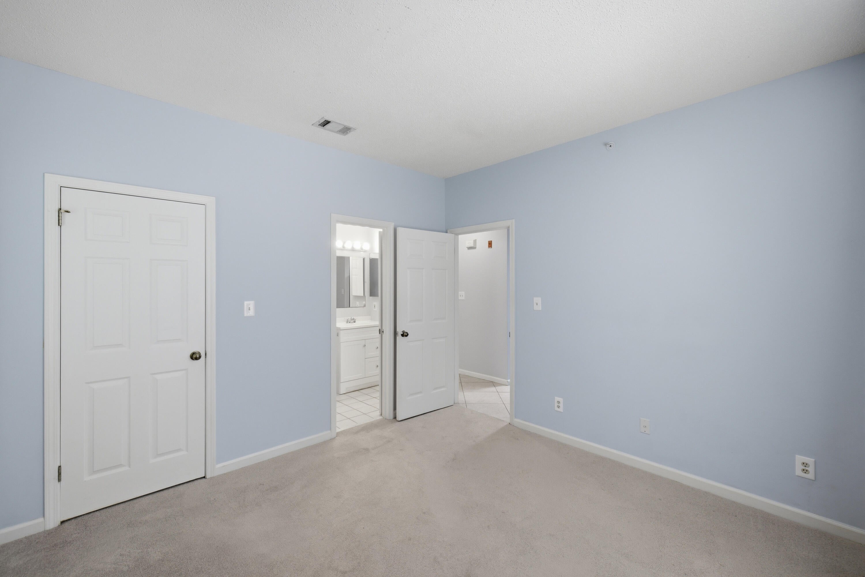 POINTE OF VIEW CONDO - Residential Lease
