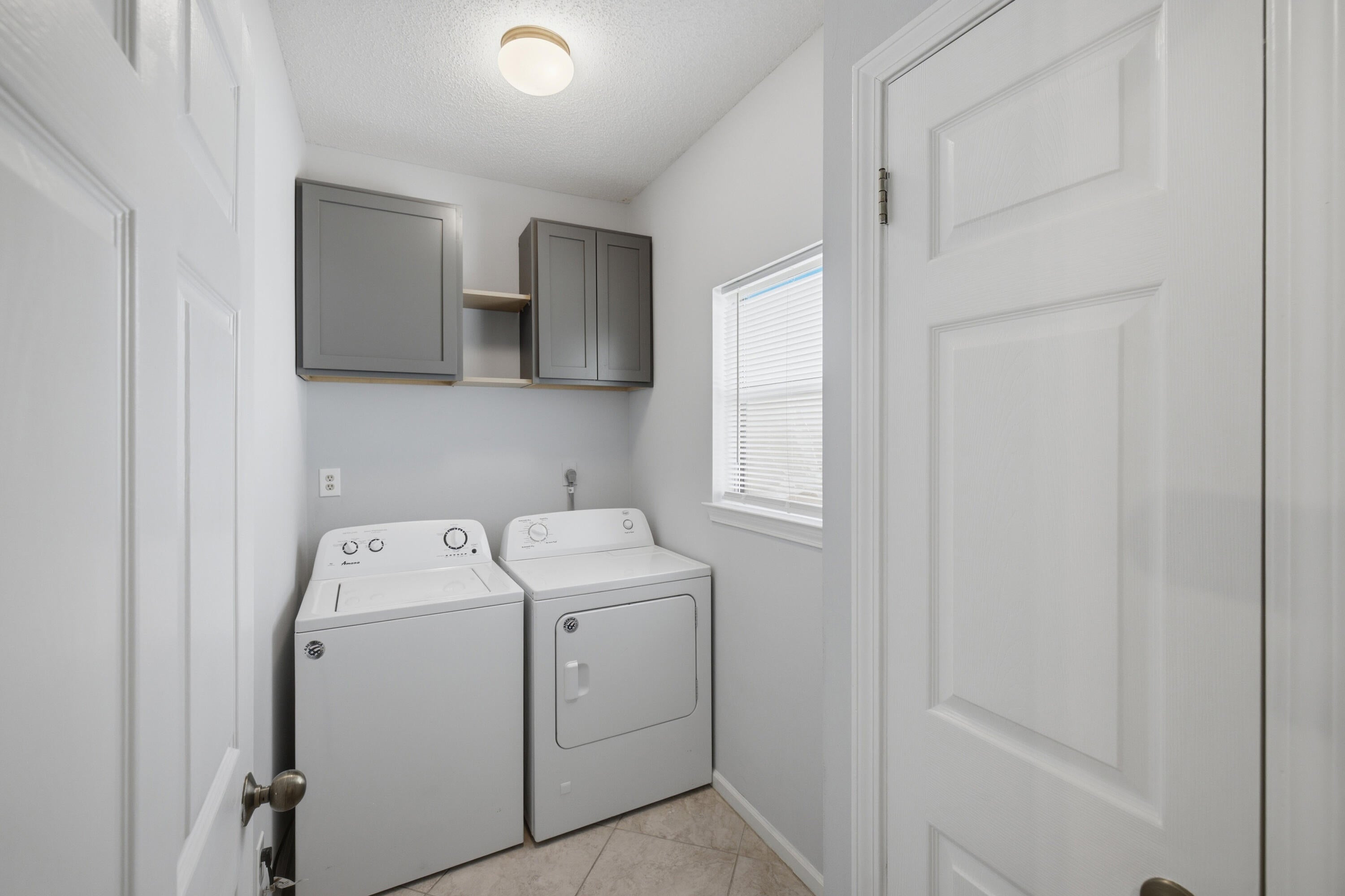 POINTE OF VIEW CONDO - Residential Lease