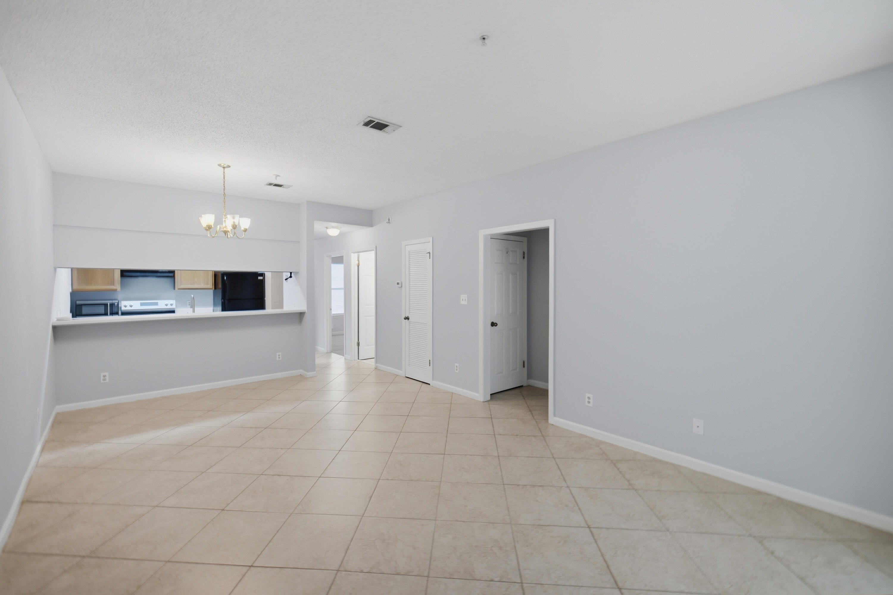 POINTE OF VIEW CONDO - Residential Lease