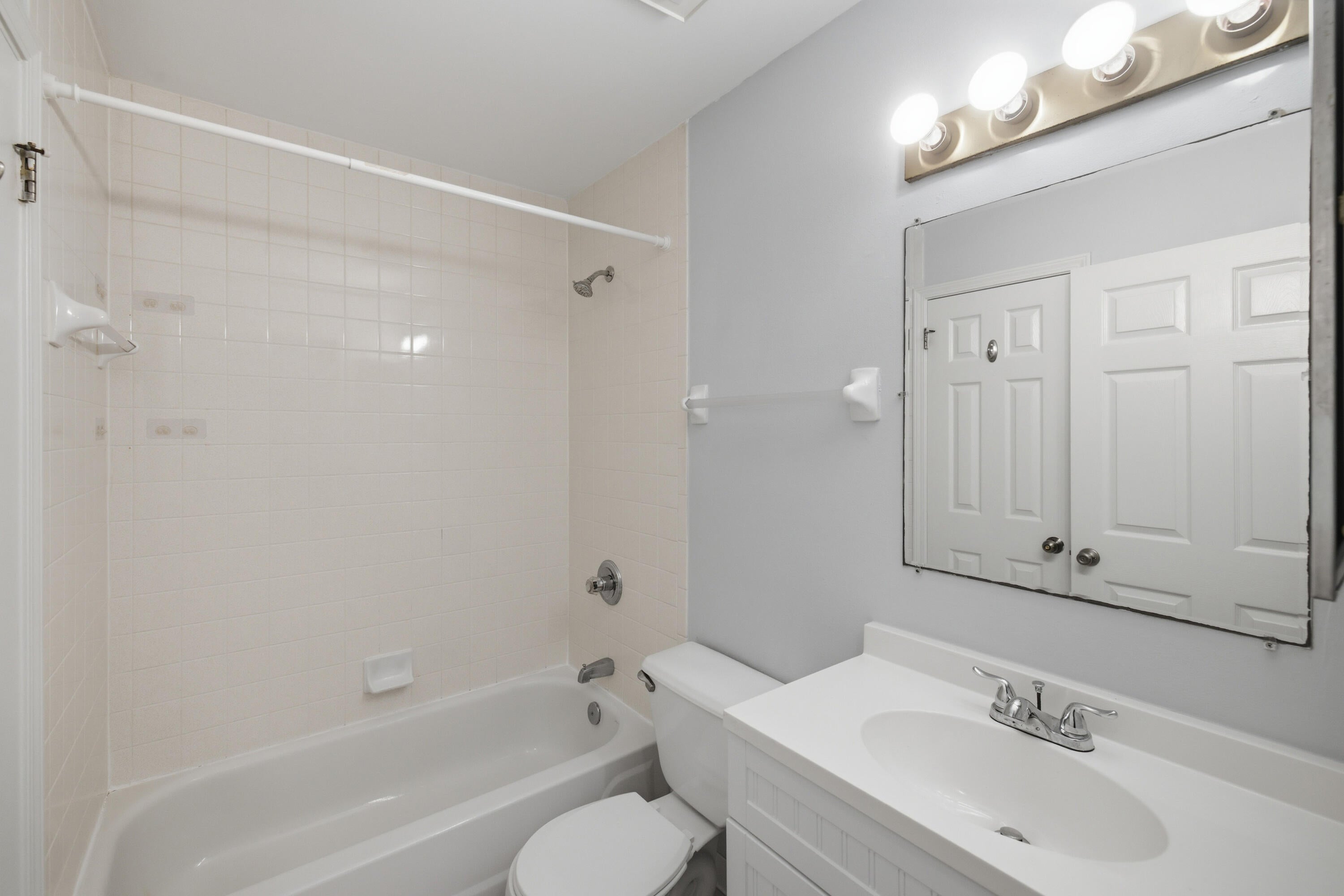 POINTE OF VIEW CONDO - Residential Lease