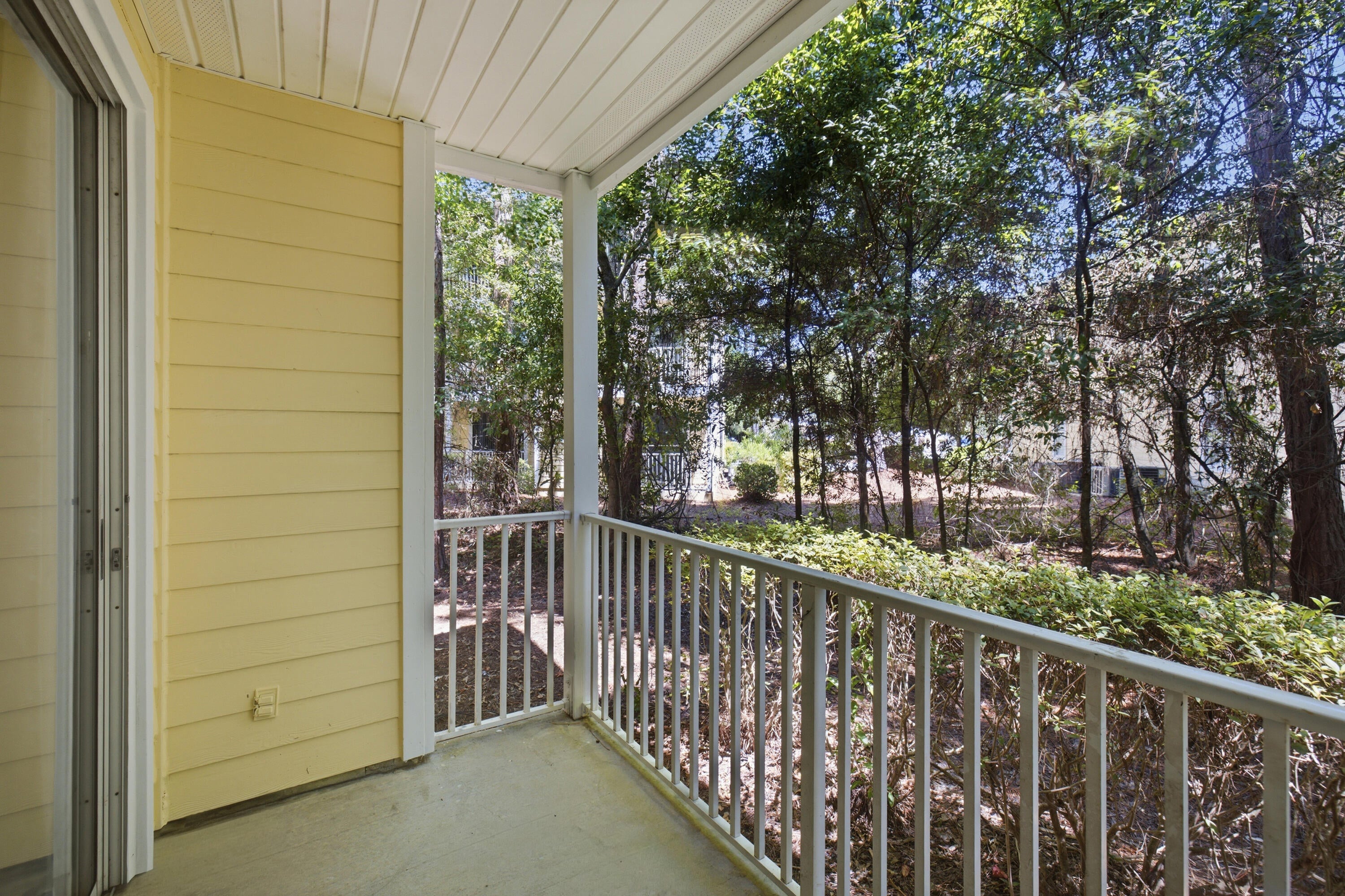 POINTE OF VIEW CONDO - Residential Lease