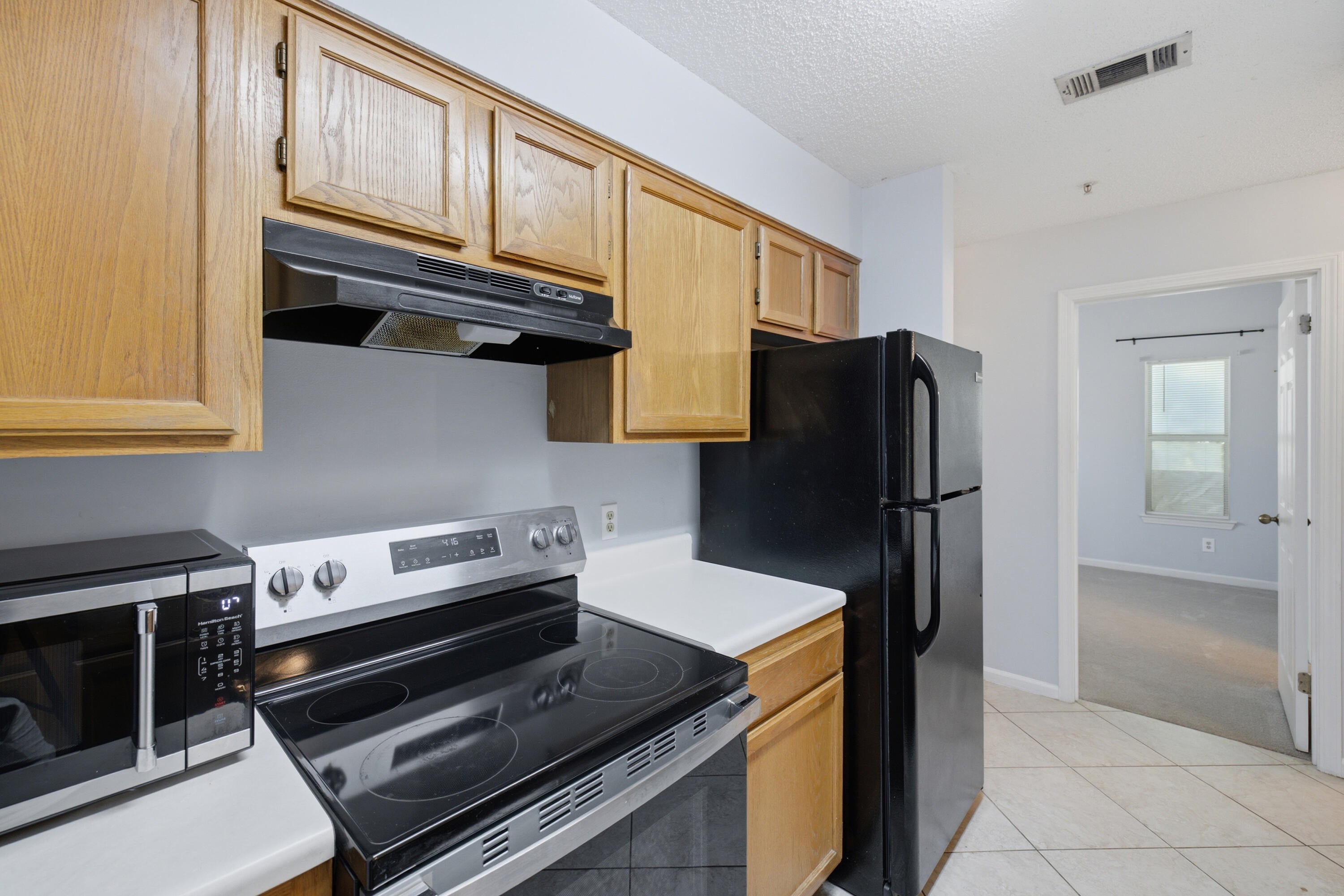 POINTE OF VIEW CONDO - Residential Lease