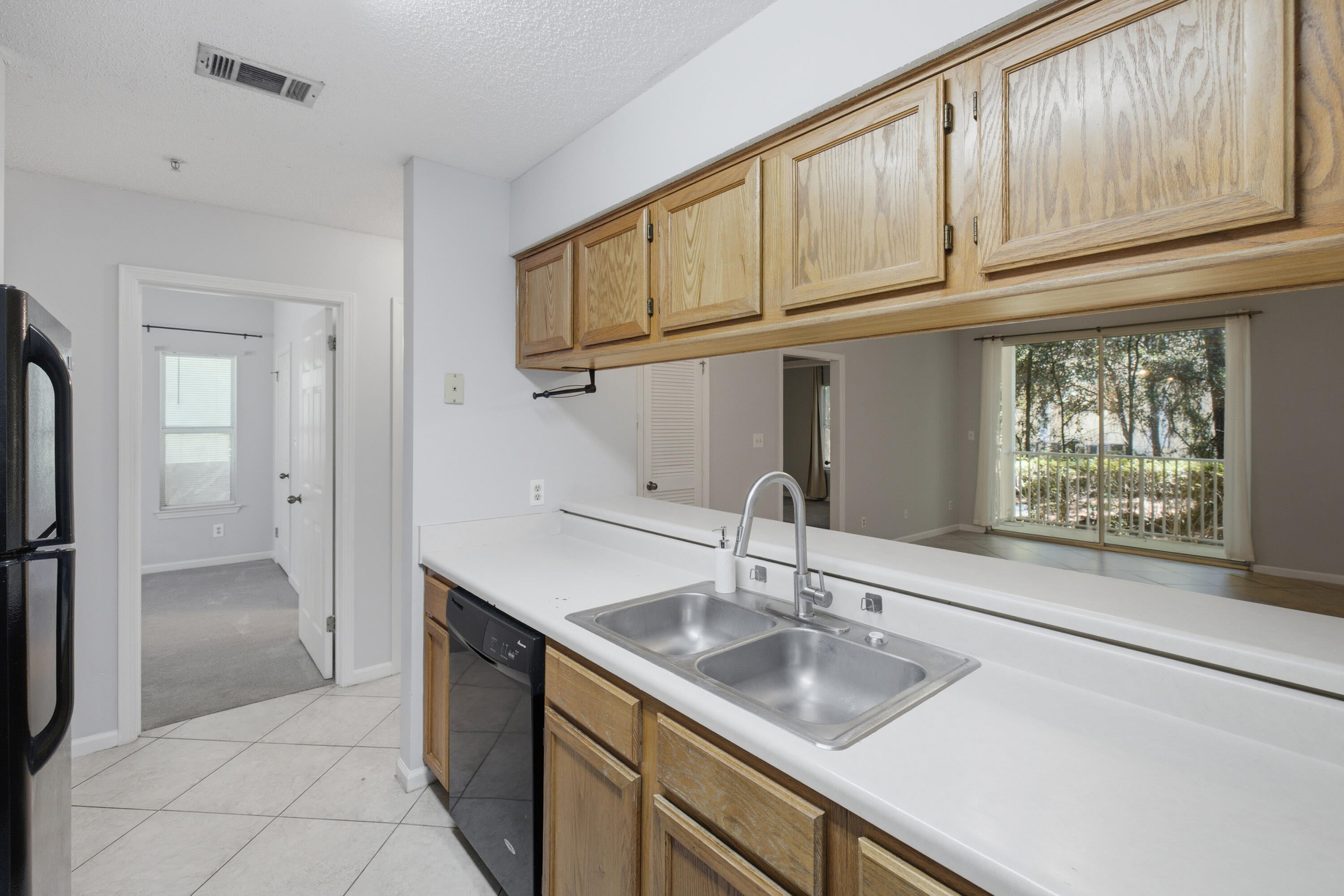 POINTE OF VIEW CONDO - Residential Lease