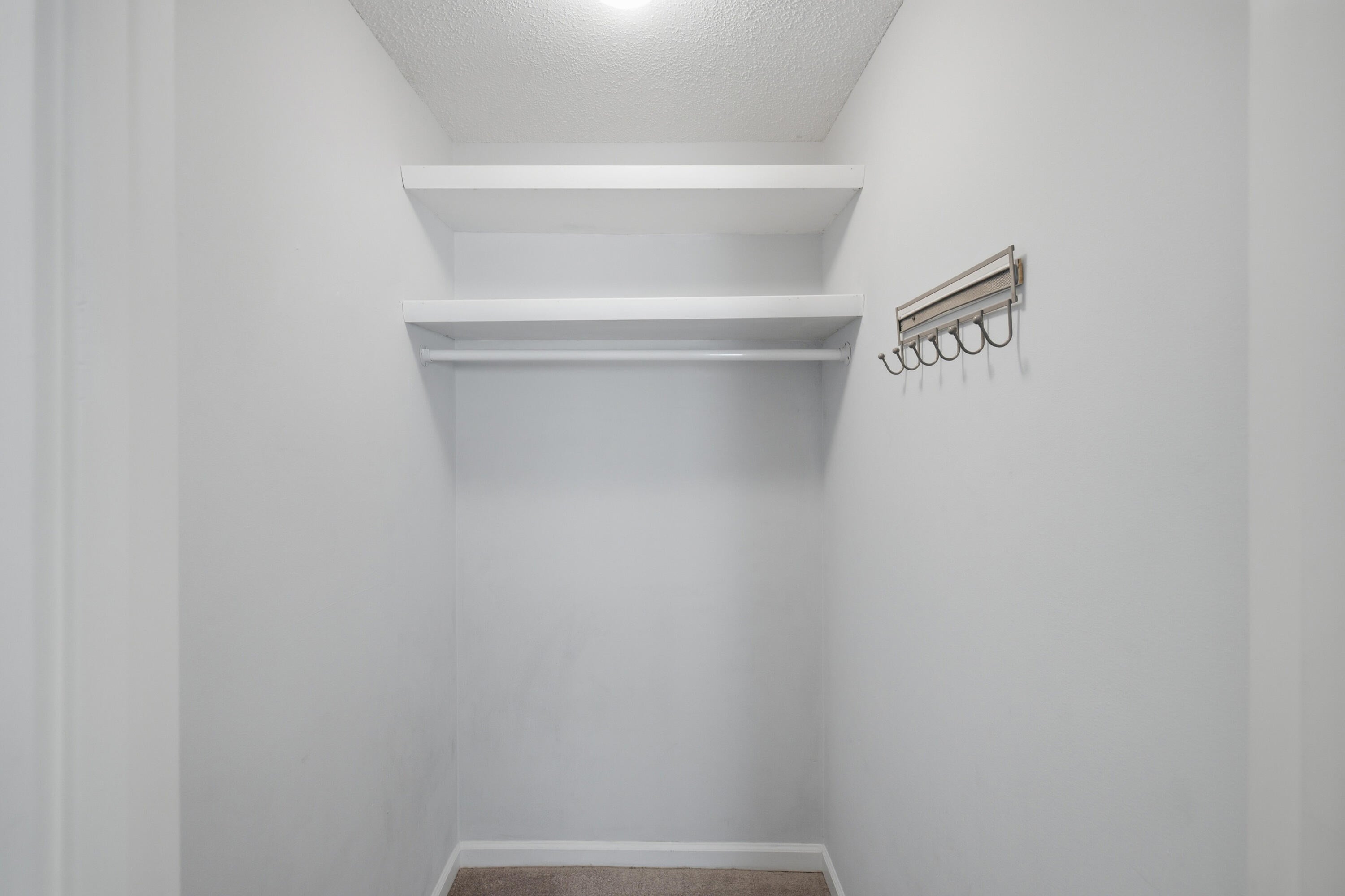 POINTE OF VIEW CONDO - Residential Lease