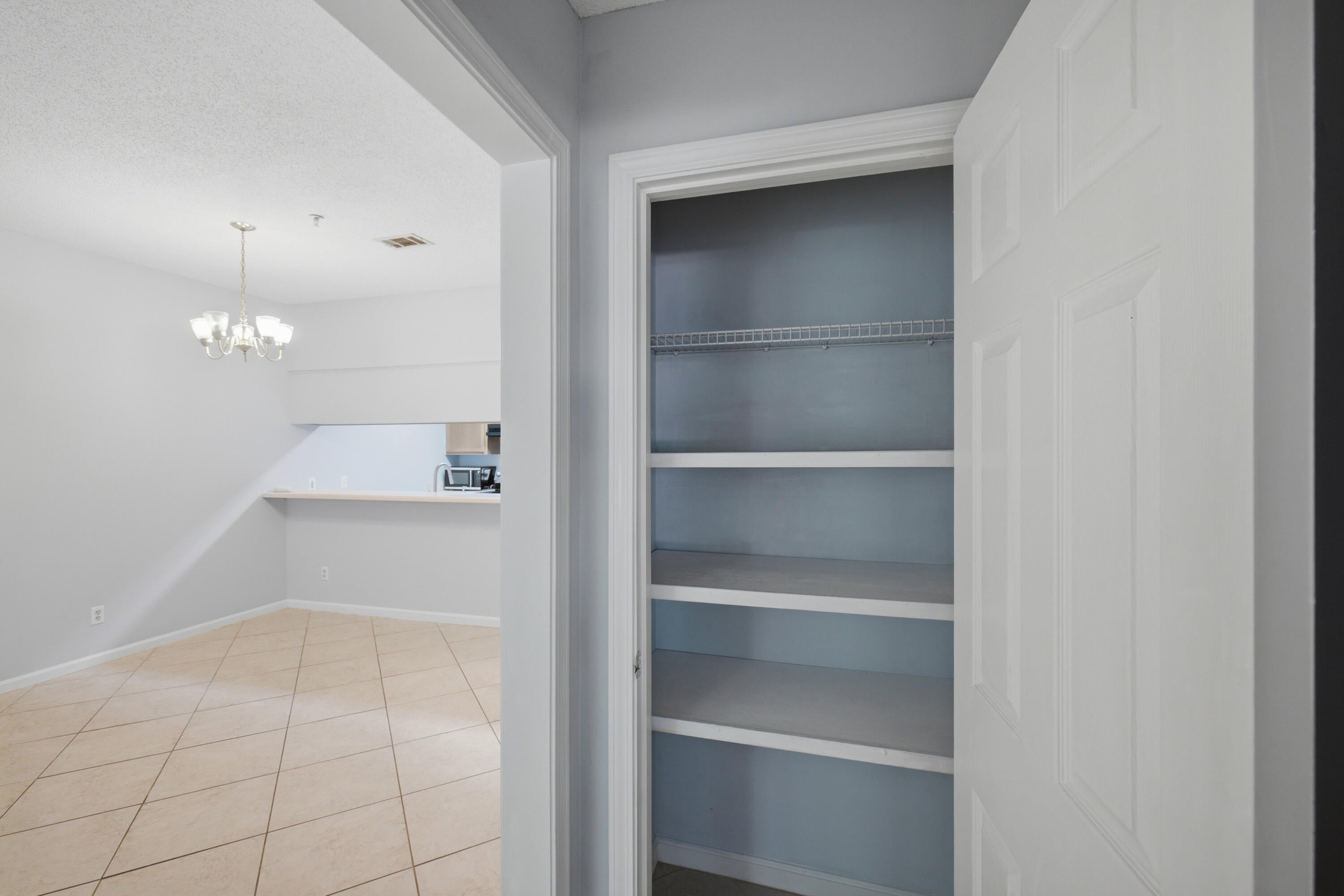 POINTE OF VIEW CONDO - Residential Lease