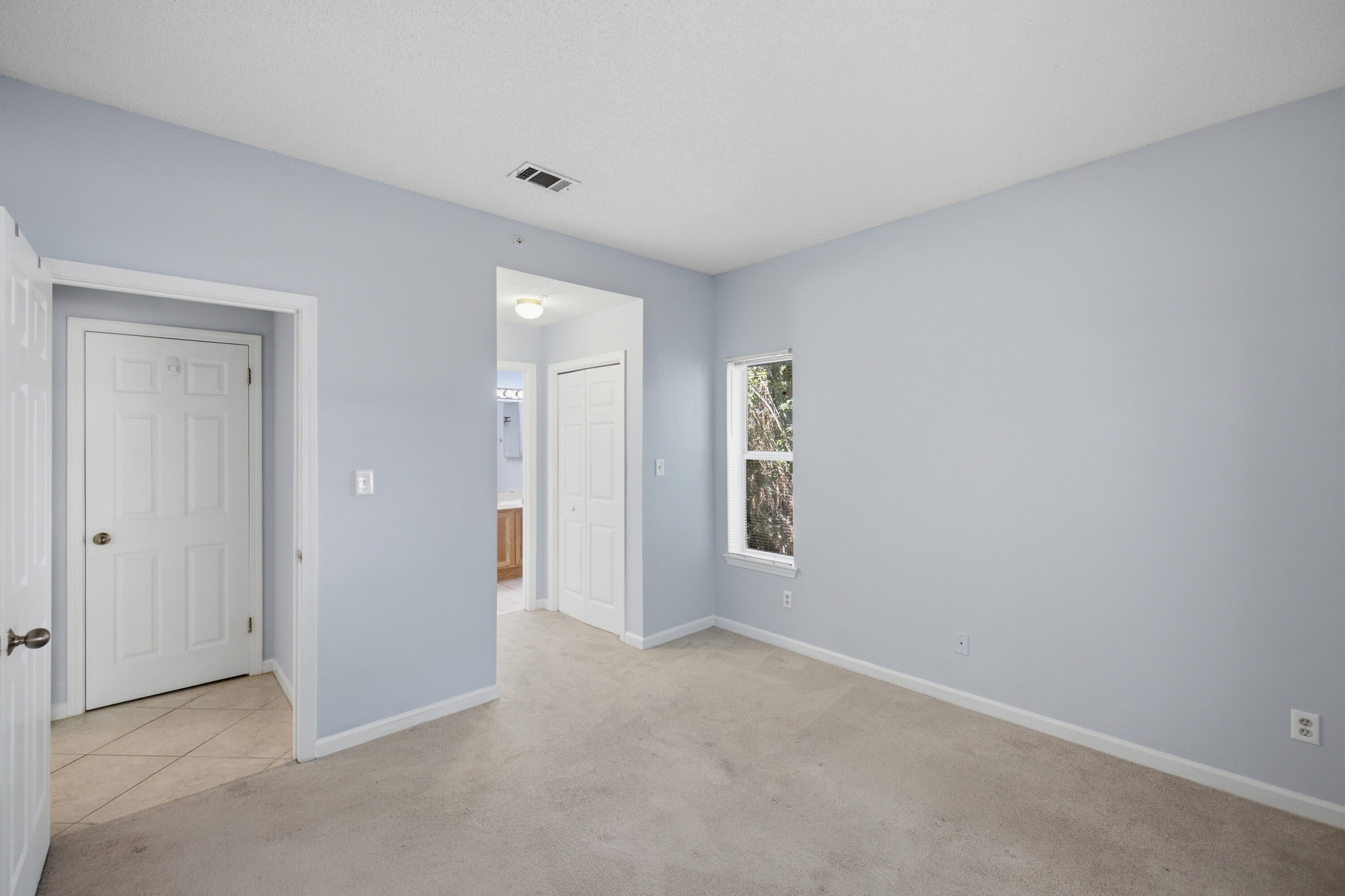 POINTE OF VIEW CONDO - Residential Lease