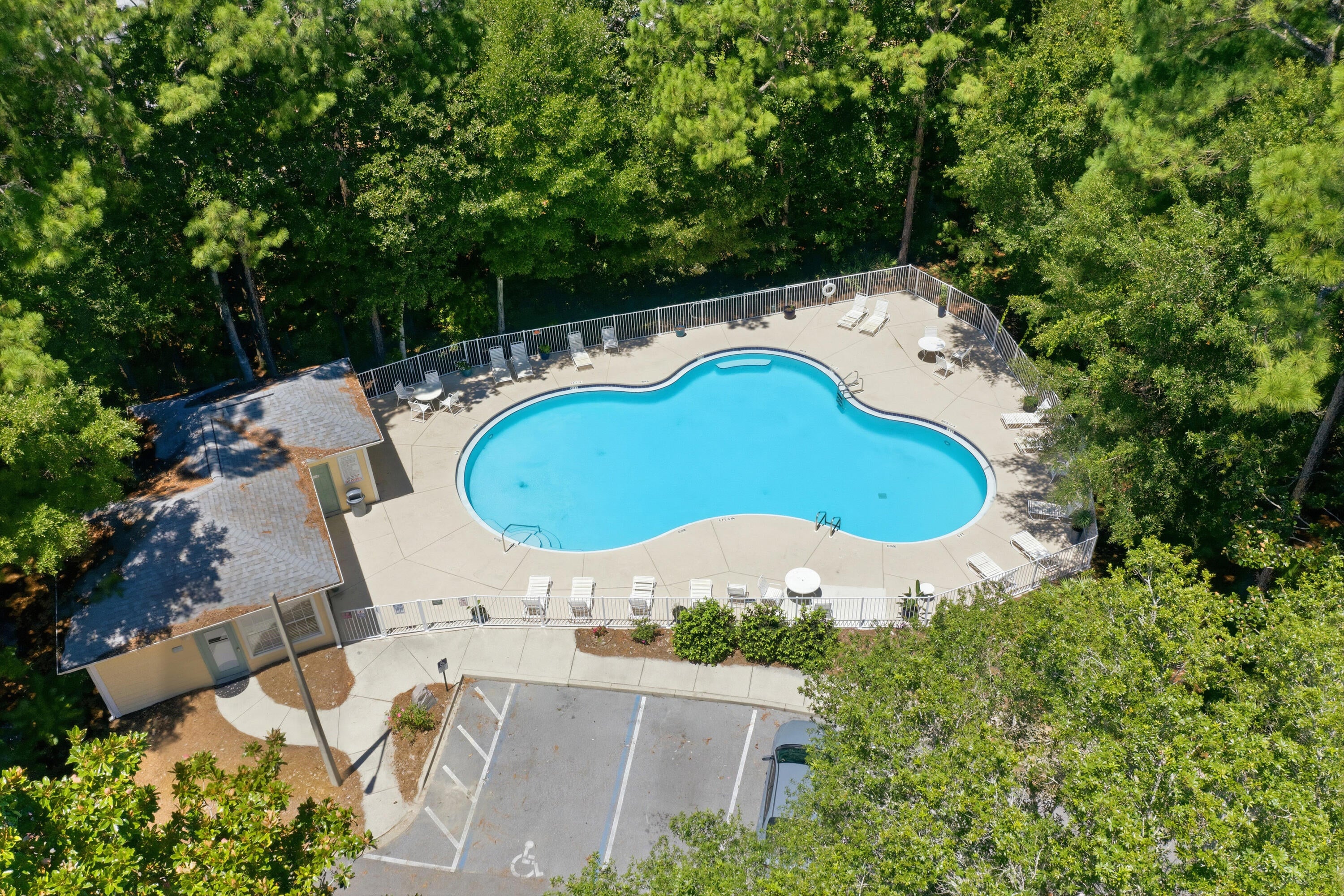 POINTE OF VIEW CONDO - Residential Lease