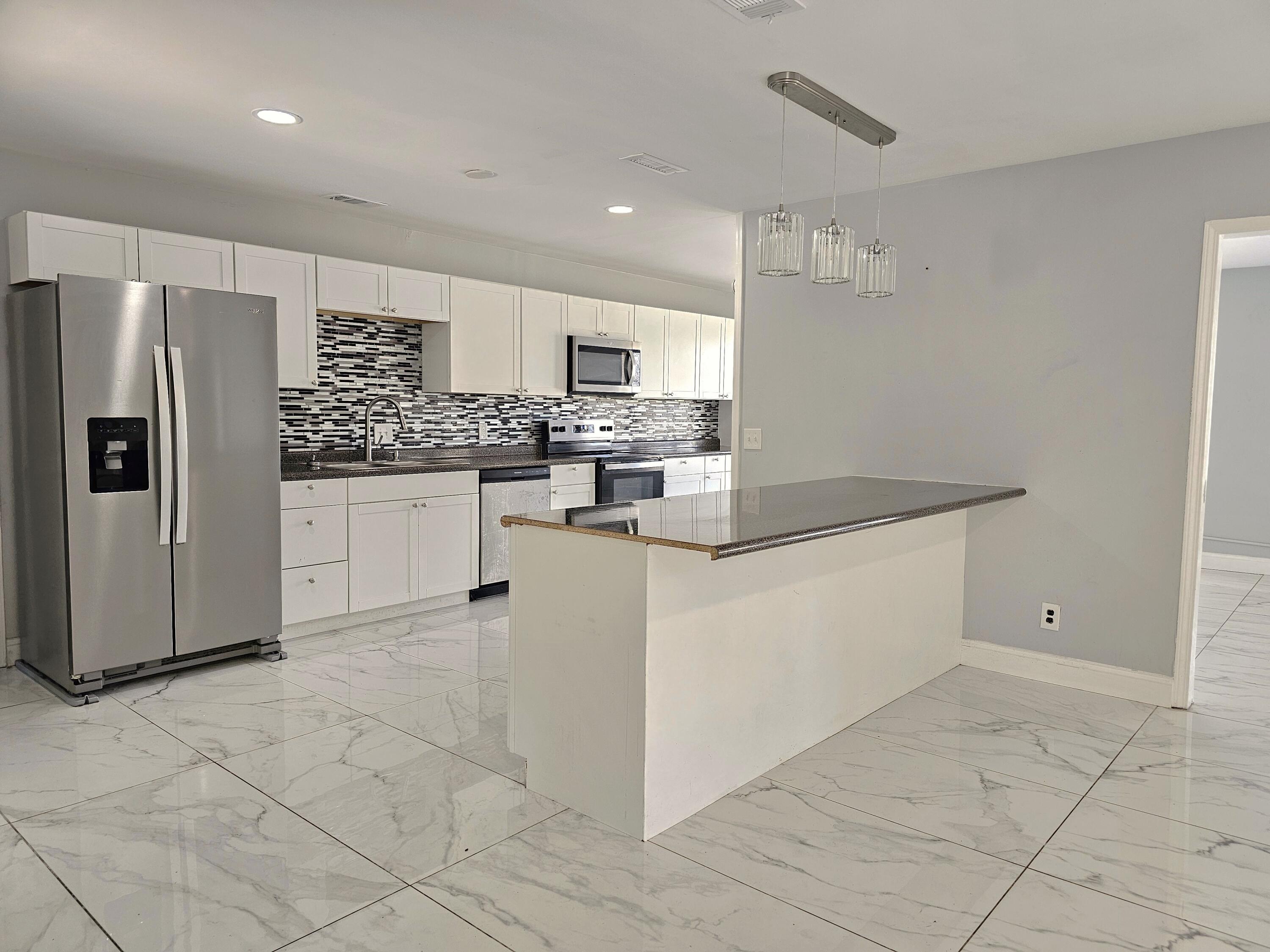 BAYWOOD SHORE ESTATES UNIT 2 - Residential