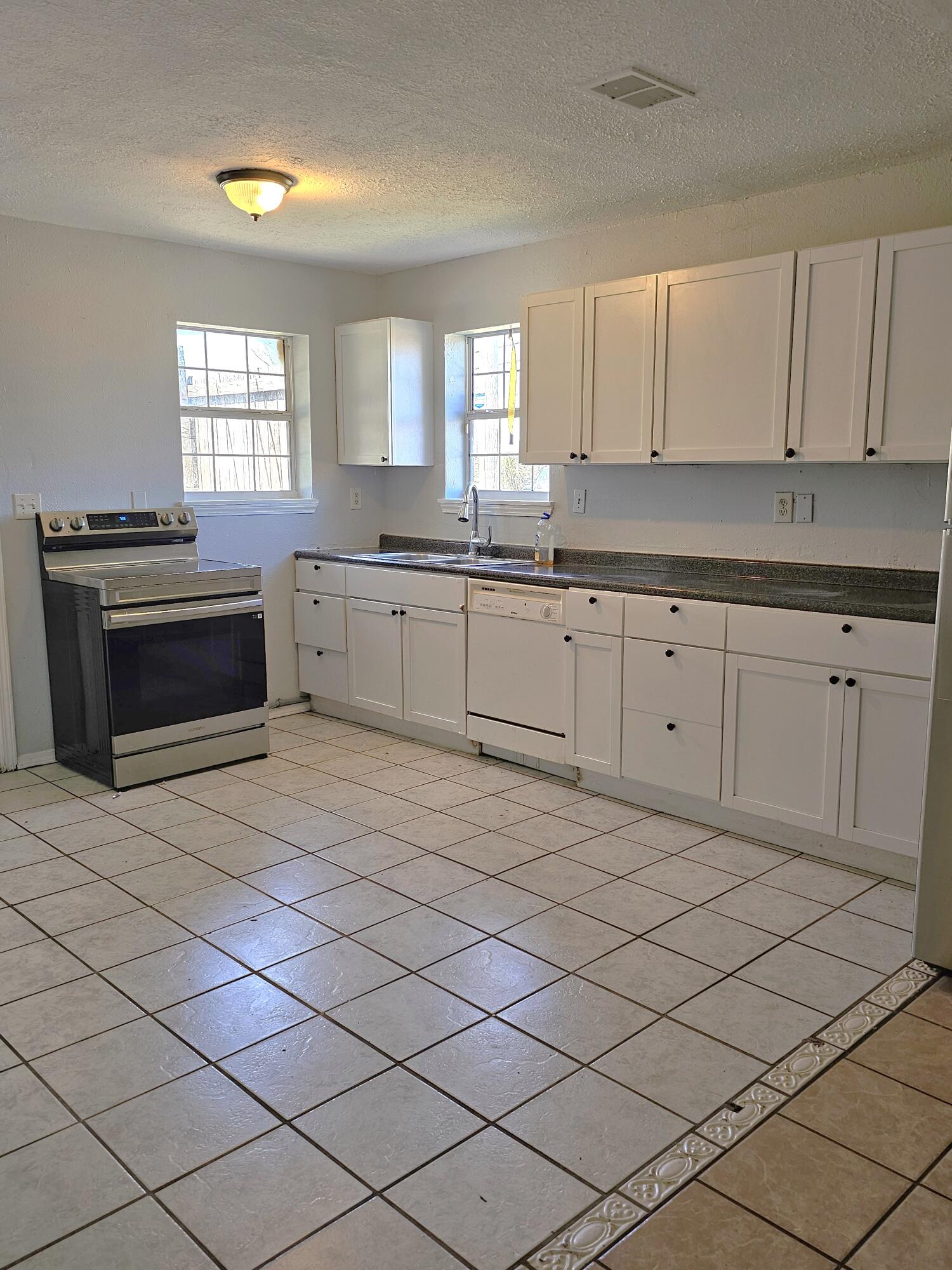 BAYWOOD SHORE ESTATES UNIT 2 - Residential